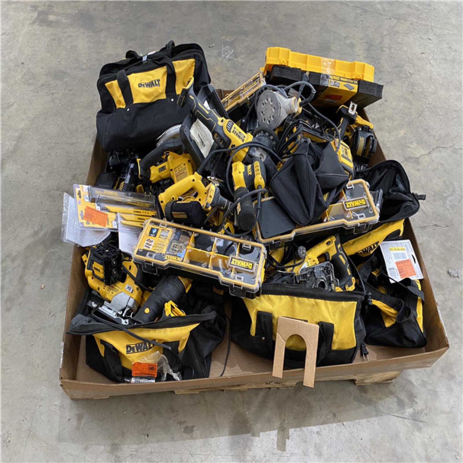 Houston Location AS IS - Tool Pallet