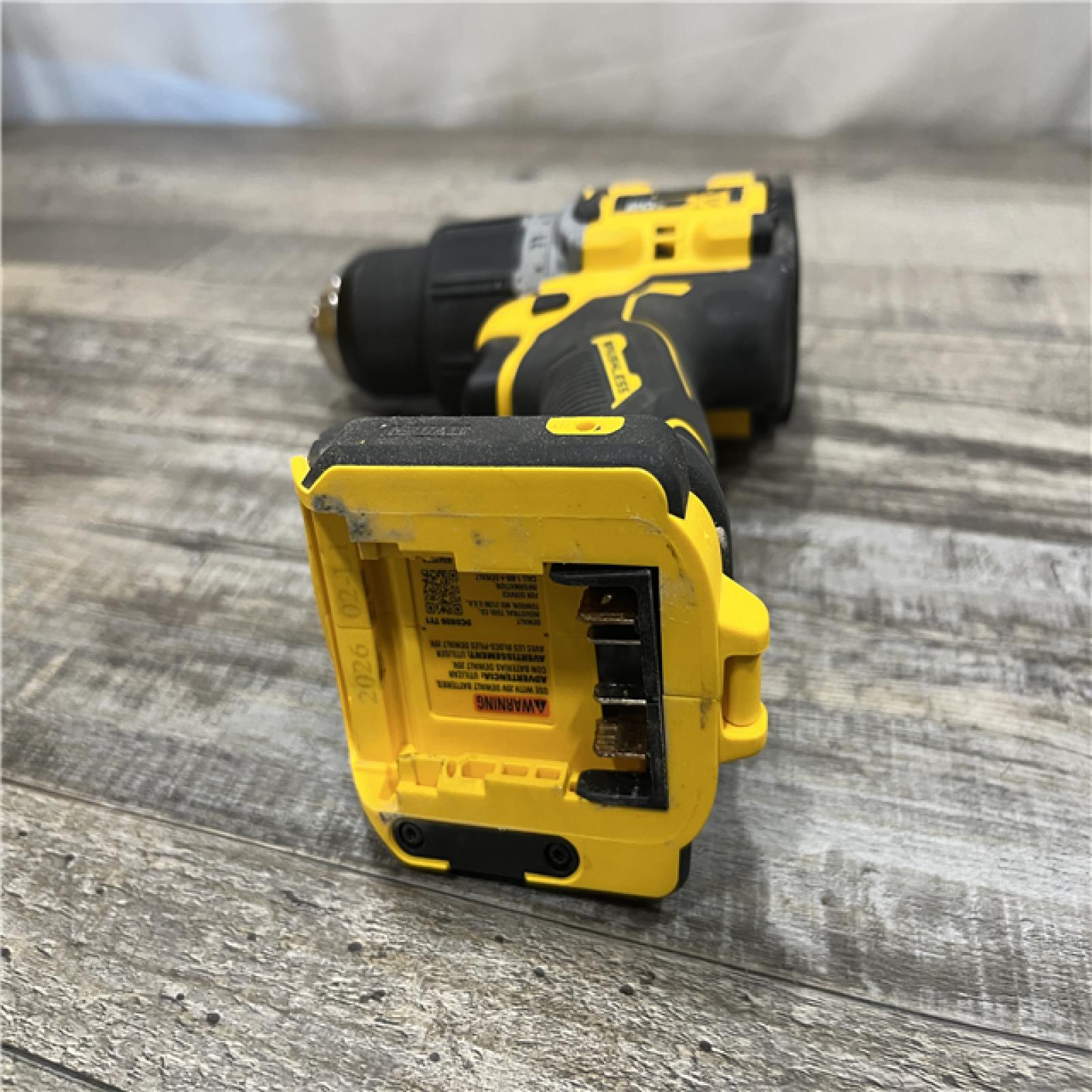 AS-IS DEWALT 20V XR Brushless Cordless 1/2 in. Hammer Drill (Tool-Only)