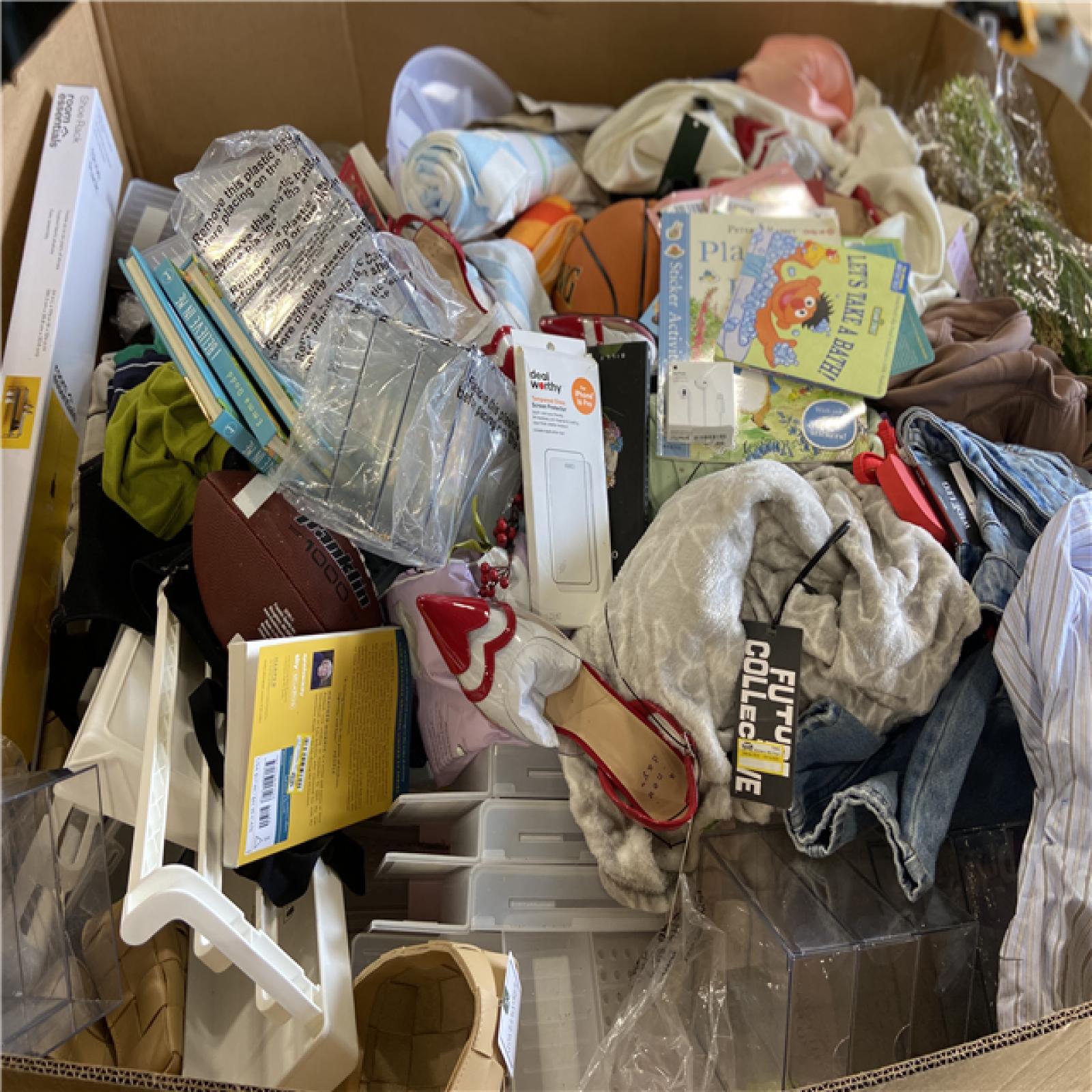 DALLAS LOCATION - BULLSEYE CLOTHING, HOME GOODS PALLET