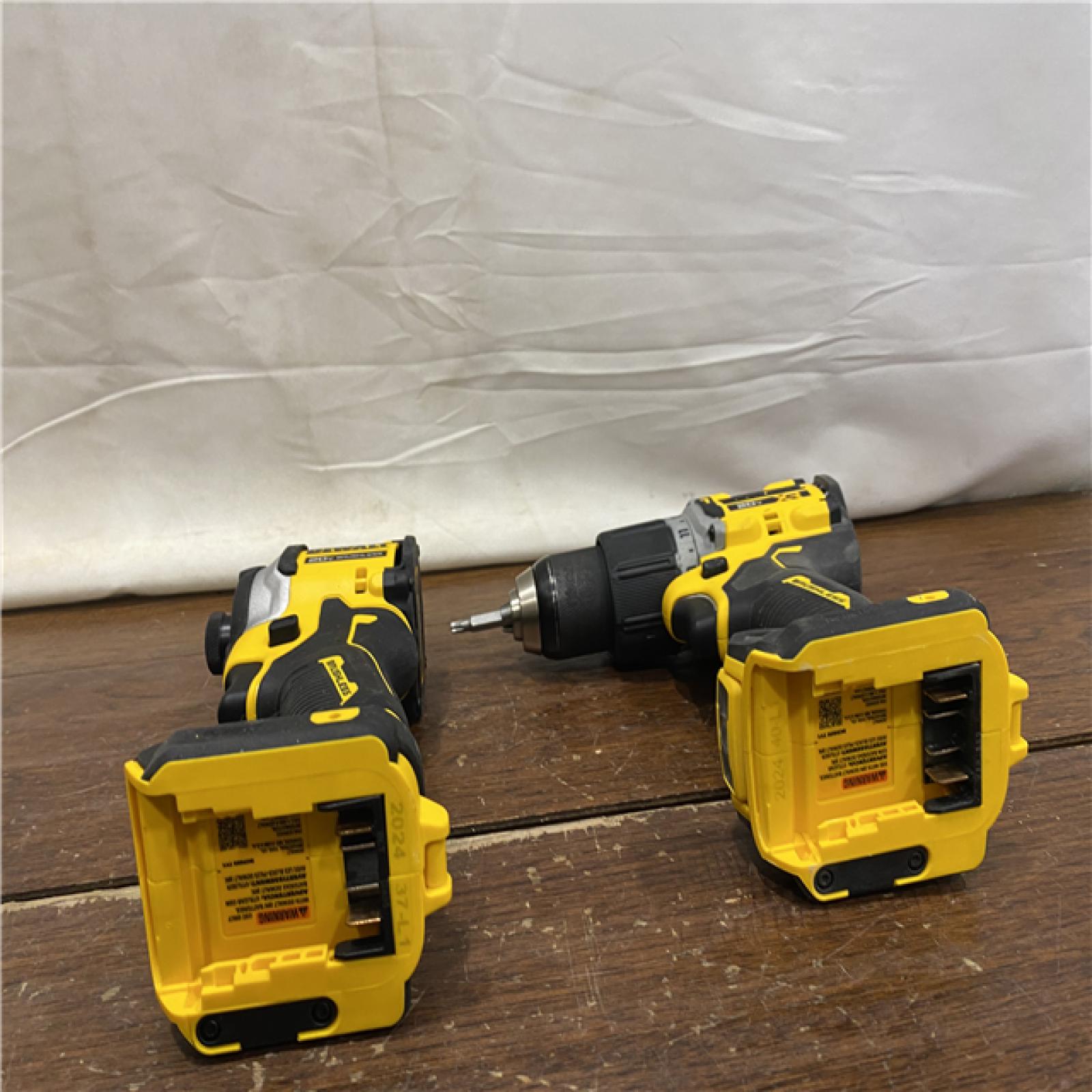 AS-IS DEWALT 20V MAX XR Hammer Drill and ATOMIC Impact Driver 2 Tool Cordless Combo Kit with (2) 4.0Ah Batteries, Charger, and Bag