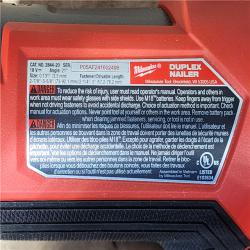 HOUSTON LOCATION - AS-IS Milwaukee M18 FUEL 18-Volt Brushless Lithium-Ion Cordless 21-Degree Duplex Nailer