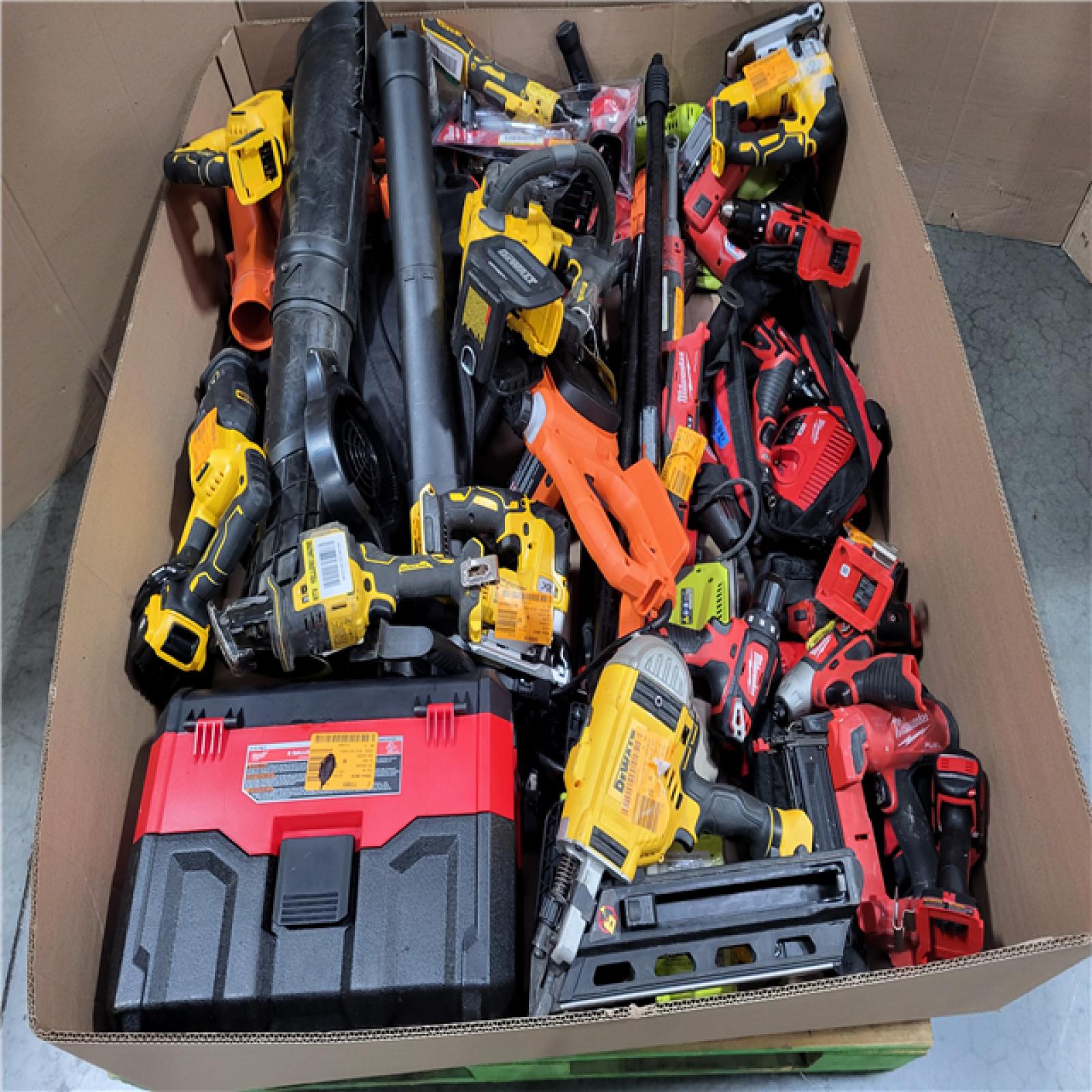 CALIFORNIA AS-IS TOOL PALLET