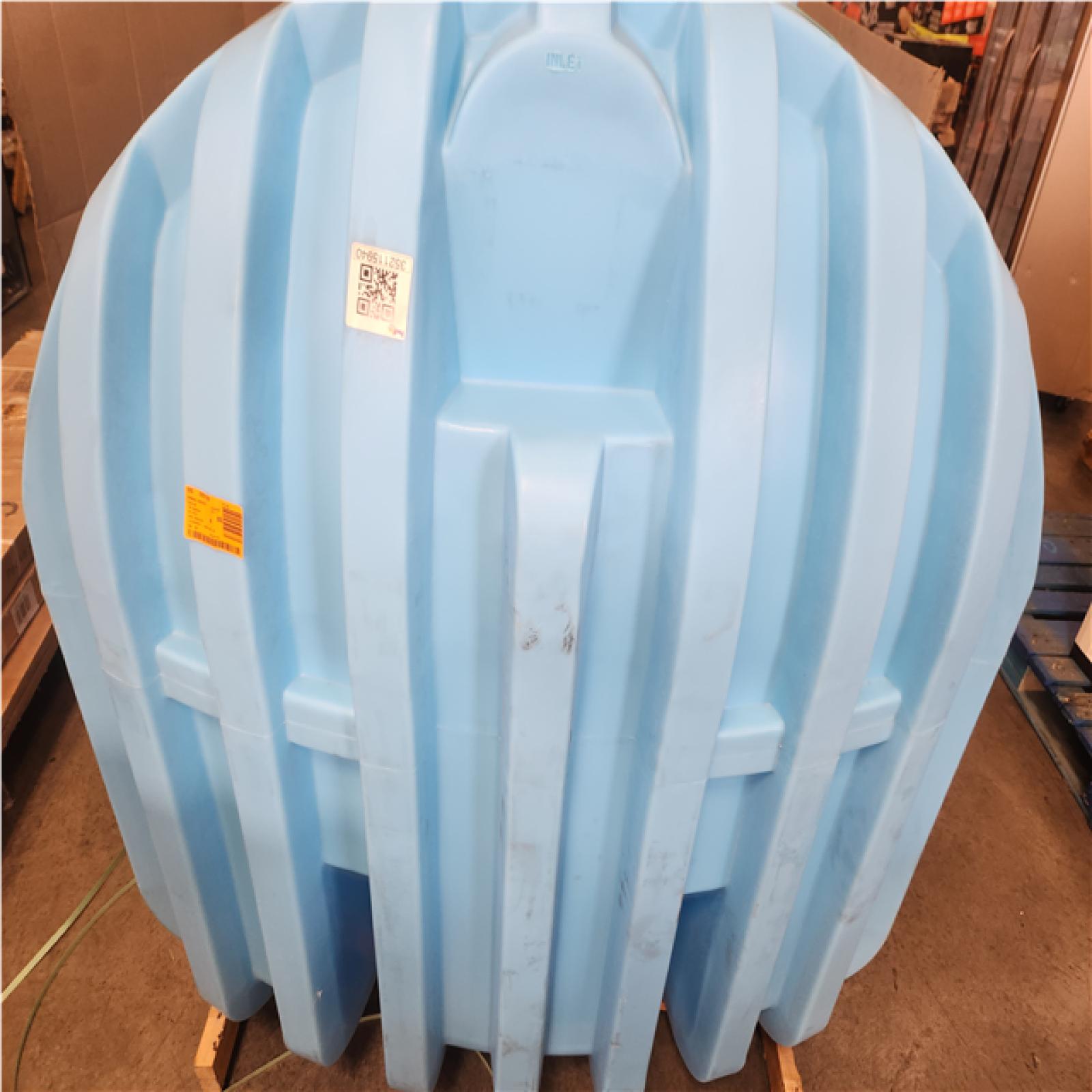 Phoenix LIKE NEW VPC 1000 Gal. Blue Multi-Use, Single Compartment Tank