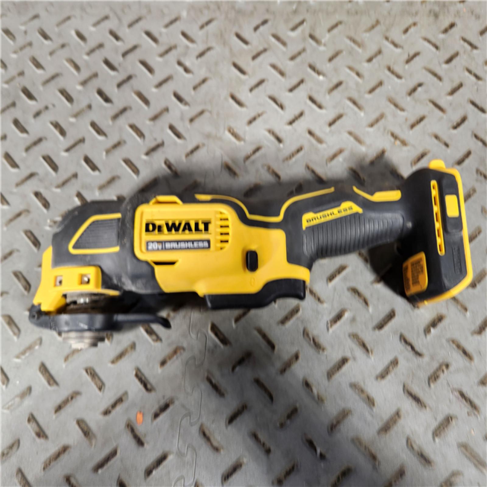 Houston location - AS-IS Atomic DeWalt Reciprocating Saw (TOOL ONLY) - Appears IN GOOD Condition