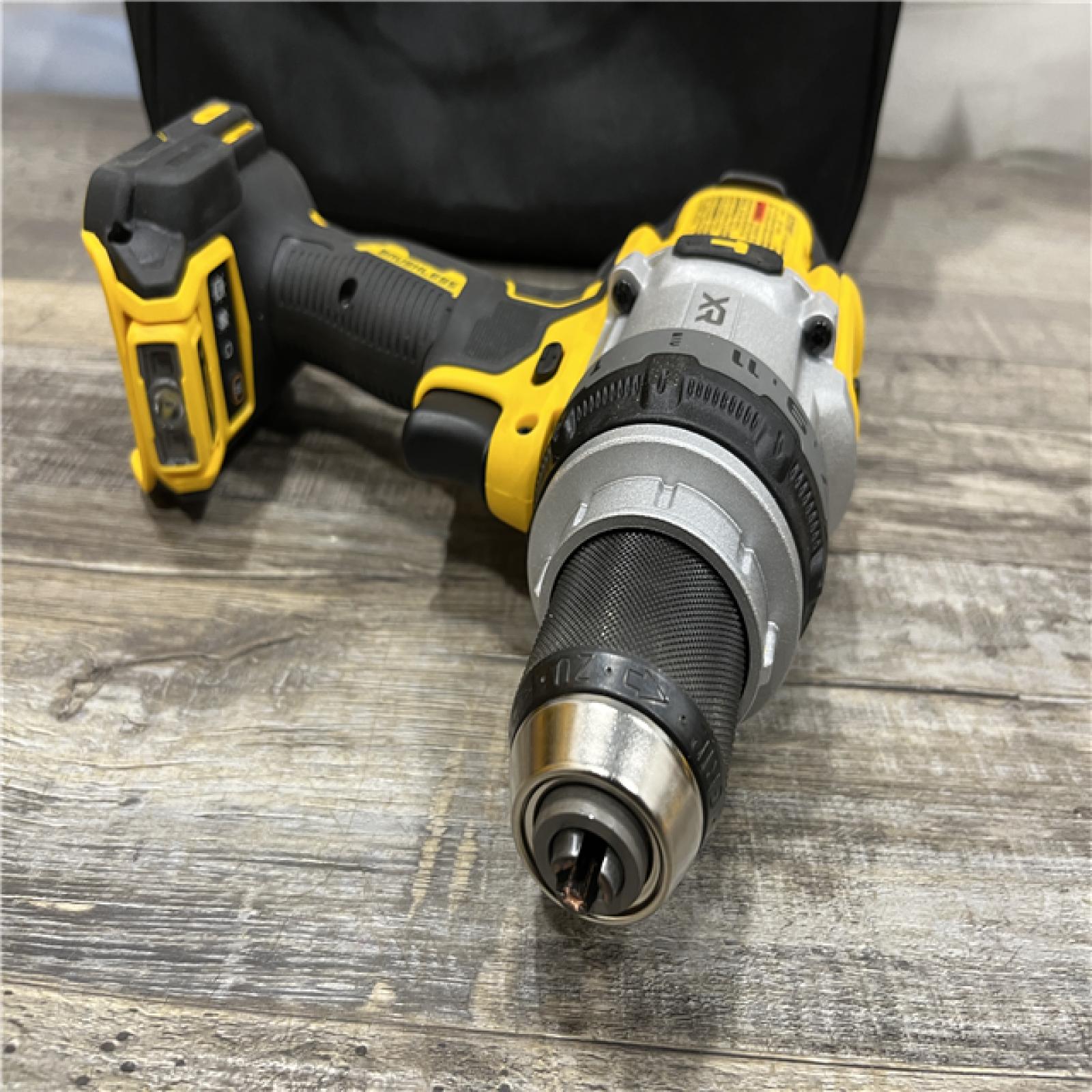 AS-IS DEWALT 20V XR Lithium-Ion Cordless Hammer Drill Kit