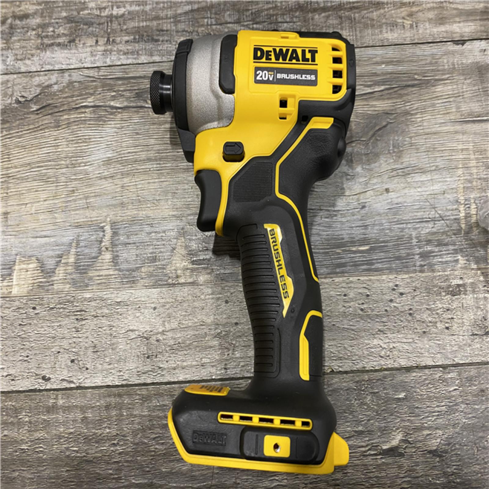 AS-IS DEWALT Atomic 20V Max Lithium-Ion Brushless Cordless Compact 1/4 in. Impact Driver Kit