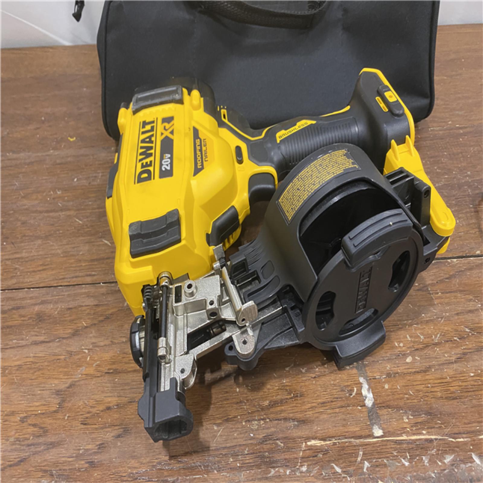 AS-IS DEWALT 2007898 Roofing Nailer Cordless