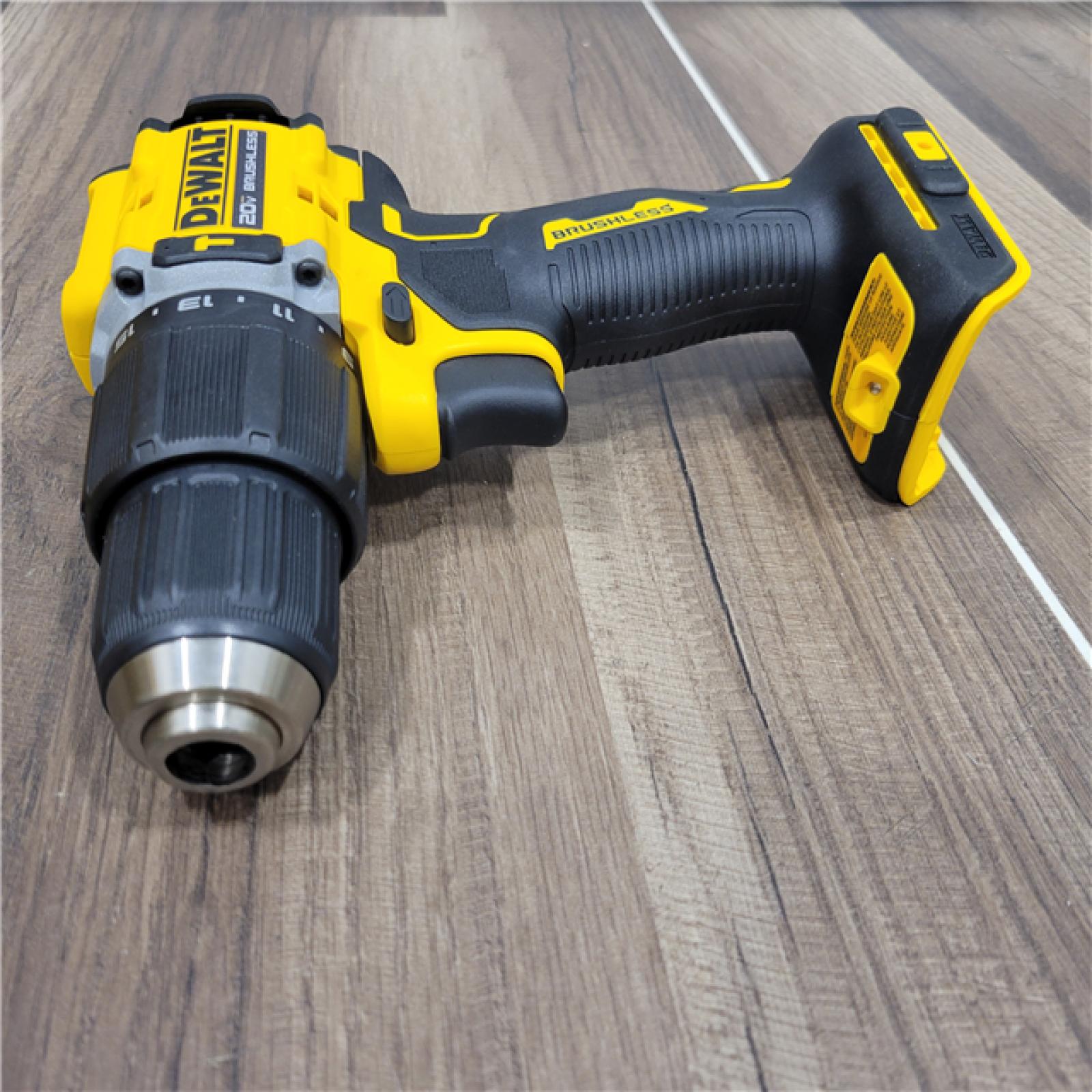 GOOD  DEWALT ATOMIC 20-Volt Lithium-Ion Cordless 1/2 in. Compact Hammer Drill with 3.0Ah Battery, Charger and Bag