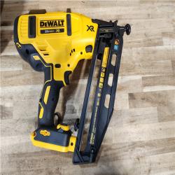 HOUSTON LOCATION - AS-IS DEWALT 20V MAX XR 16-Gauge Electric Cordless Angled Finishing Nailer Kit