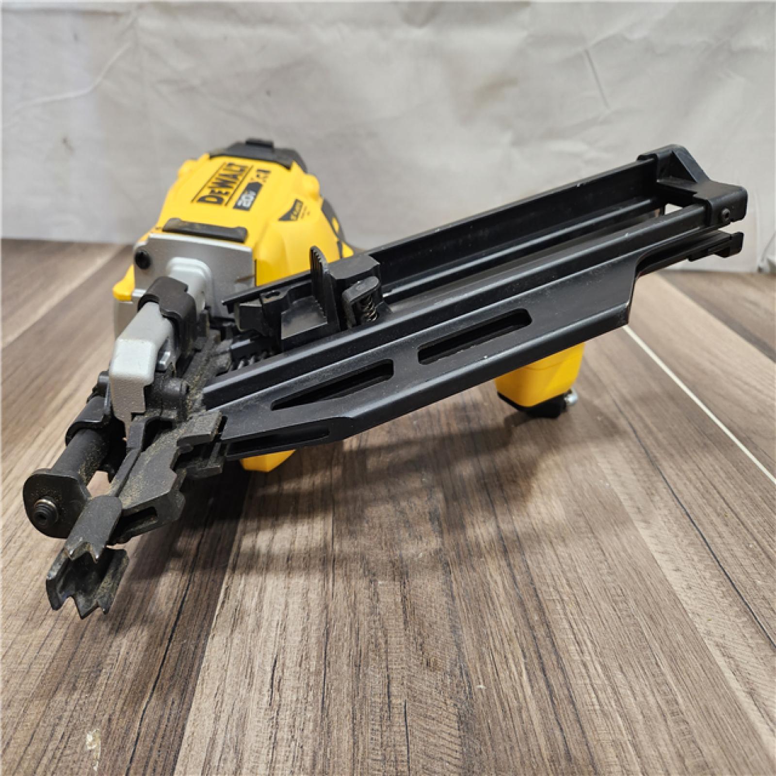 AS-IS- DEWALT 20-Volt 21° Cordless Framing Nailer (Tool-Only)