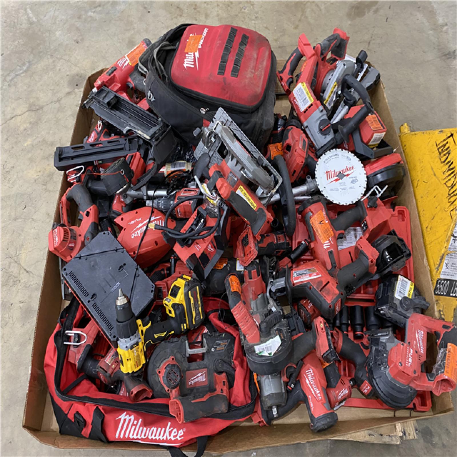 Houston Location AS IS - Tool Pallet