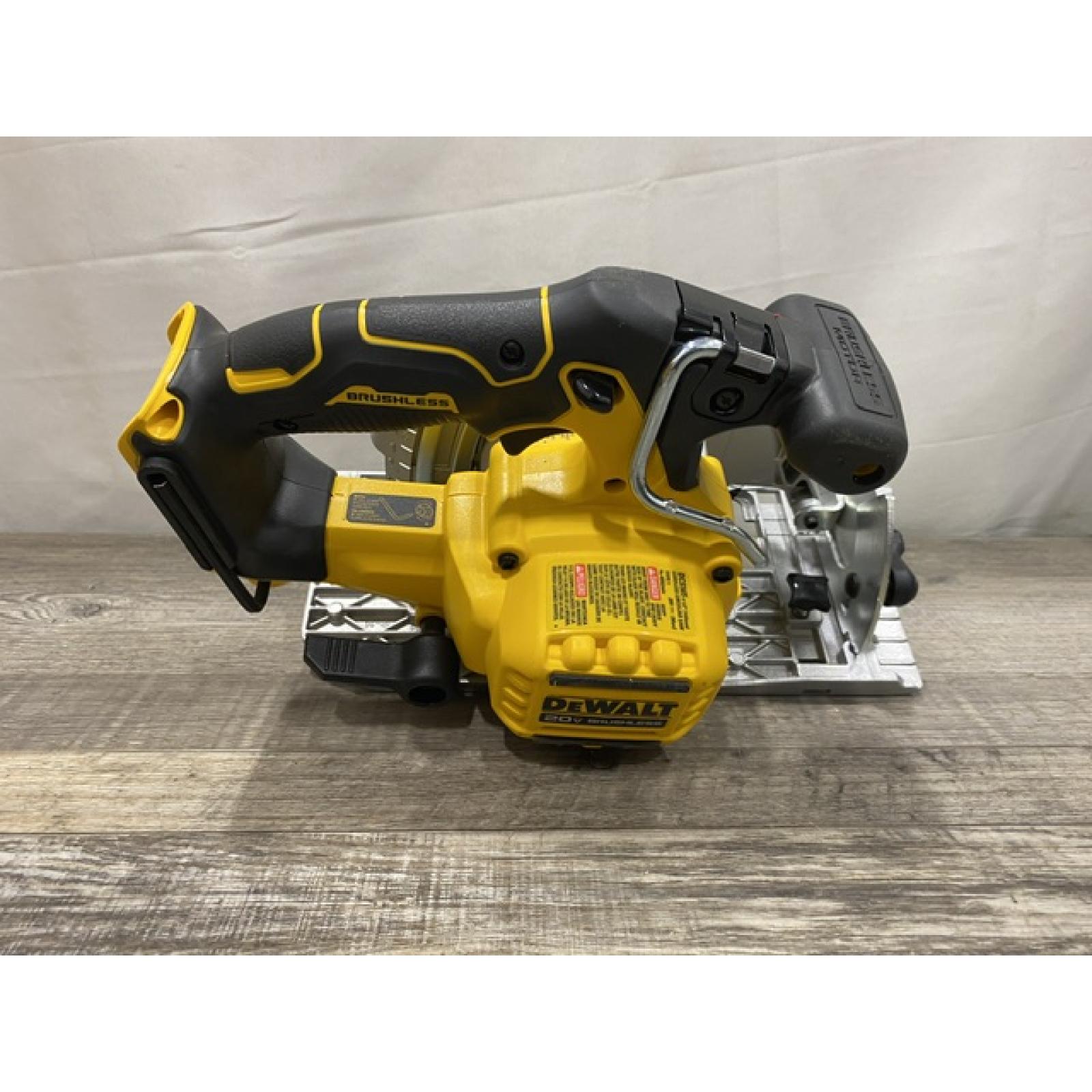 AS-IS DEWALT 20V MAX Cordless Brushless 6-1/2 in. Sidewinder Style Circular Saw (Tool Only)
