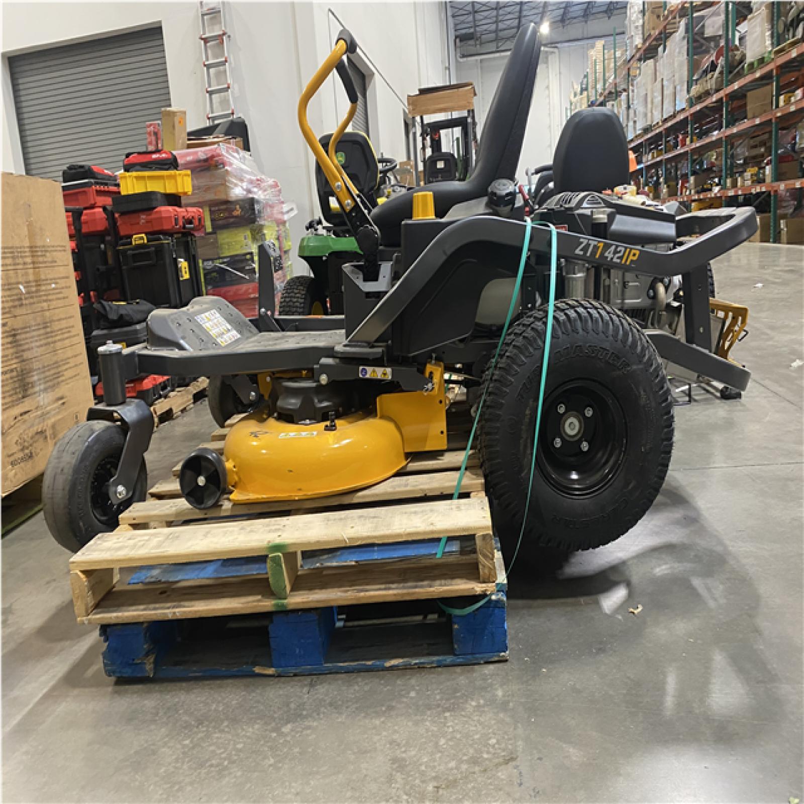 Dallas Location - As-Is Cub Cadet Ultima ZT1 42IP Zero-Turn Mower