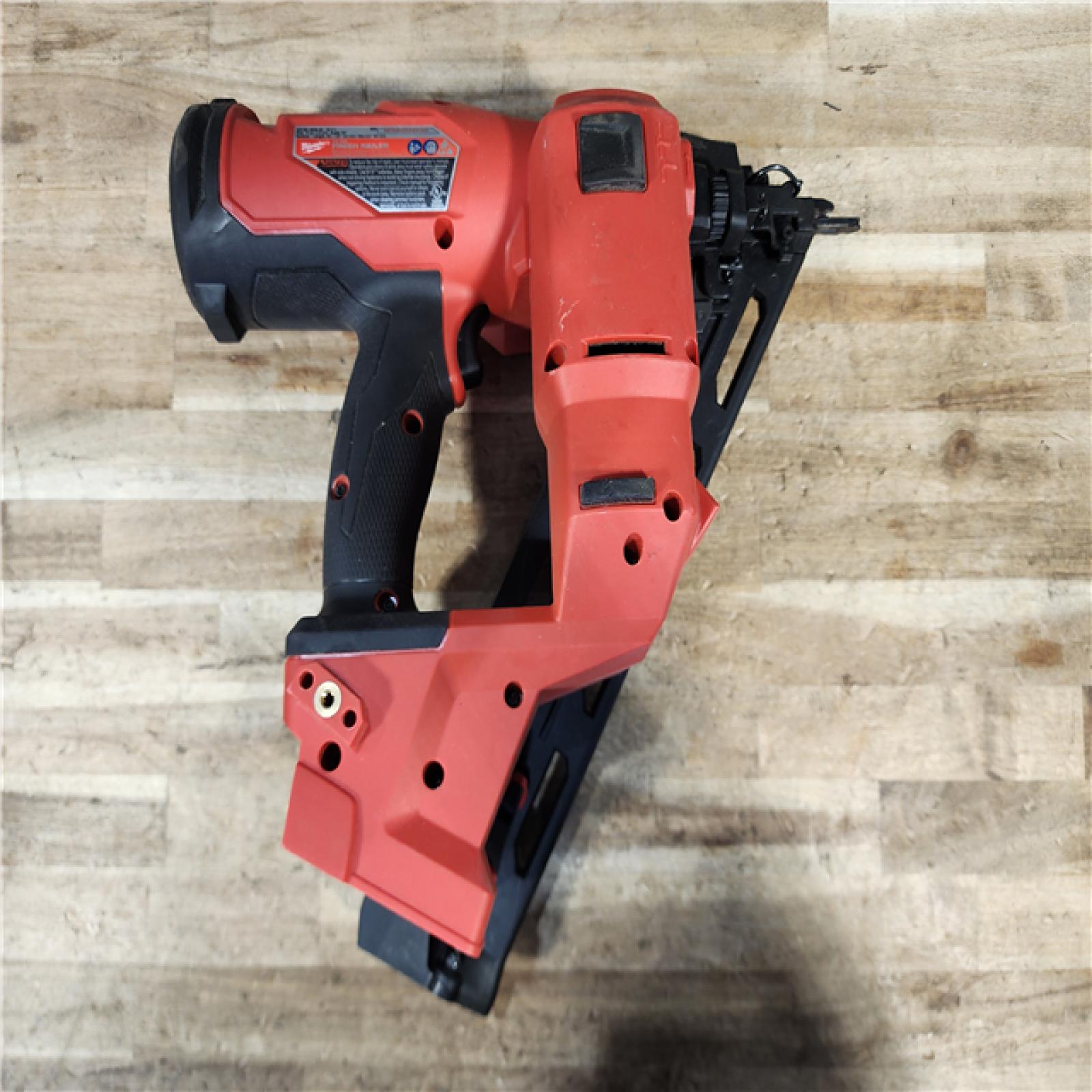 HOUSTON LOCATION - AS-IS Milwaukee FUEL 18-Volt Lithium-Ion Brushless Cordless Gen II 15-Gauge Angled Finish Nailer (Tool-Only)