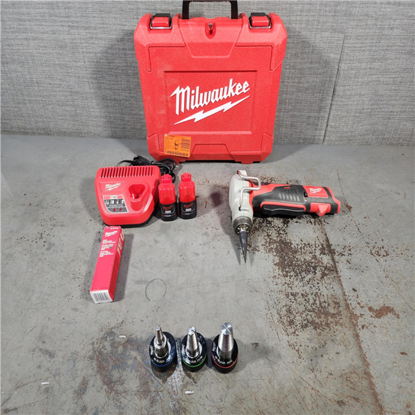 HOUSTON LOCATION - AS-IS M12 12-Volt Lithium-Ion Cordless PEX Expansion Tool Kit with (2) 1.5 Ah Batteries, (3) Expansion Heads and Hard Case