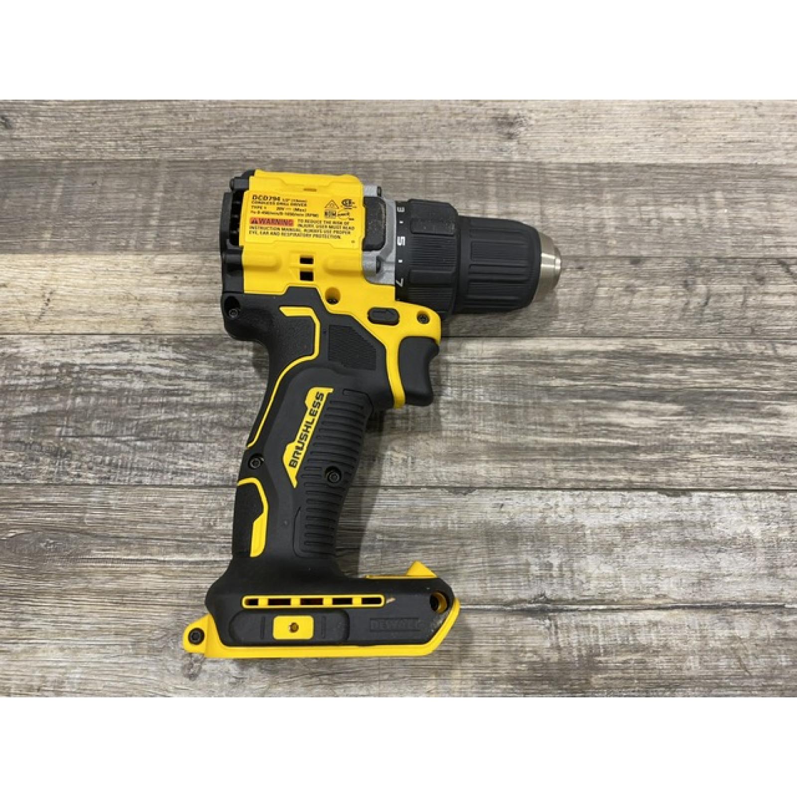 AS-IS DEWALT Atomic 20V Lithium-Ion Cordless Compact 1/2 in. Drill/Driver Kit