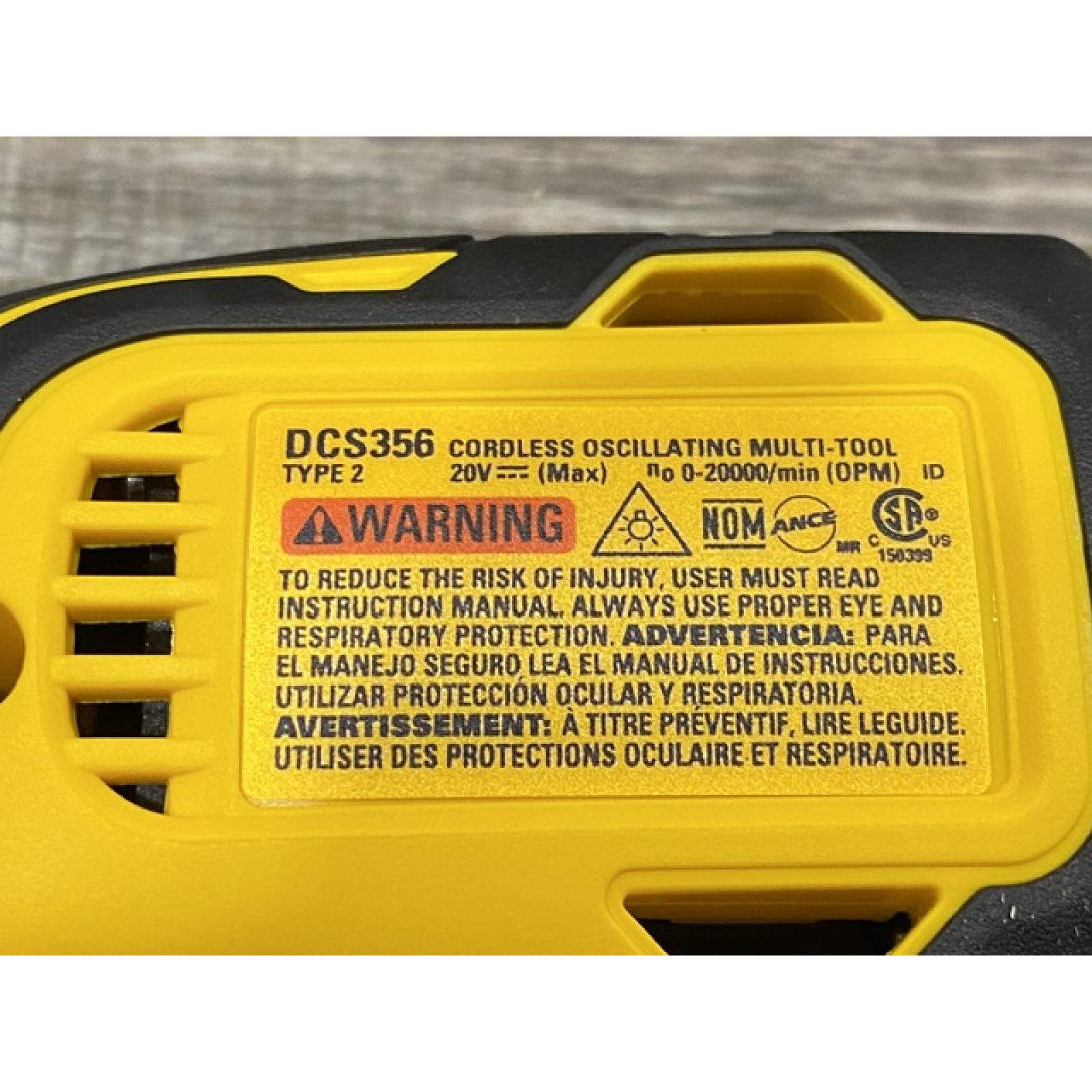 AS-IS DEWALT 20V MAX XR Cordless Brushless 3-Speed Oscillating Multi Tool Kit