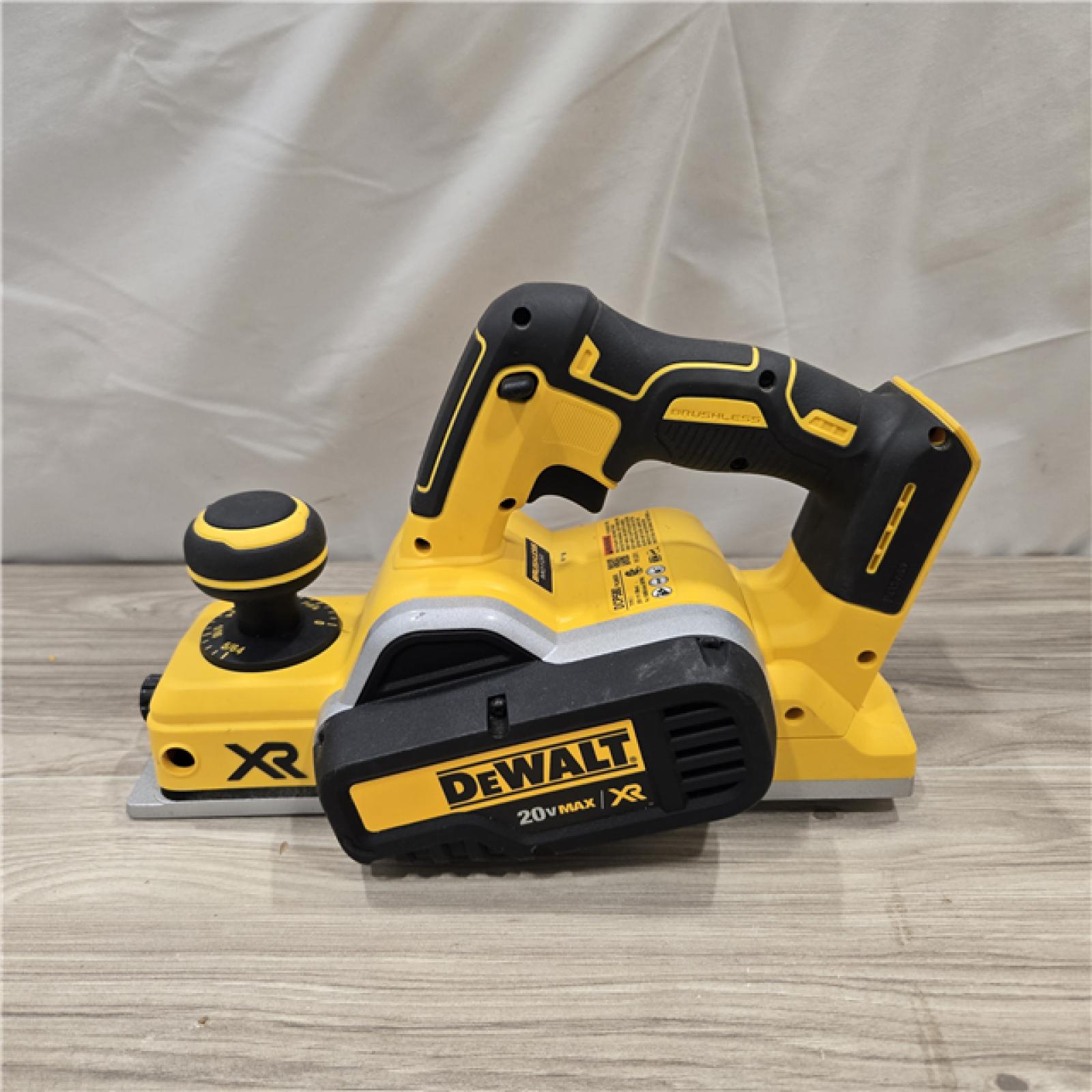 AS-IS DEWALT DCP580B 20V MAX Planer (Tool-Only)