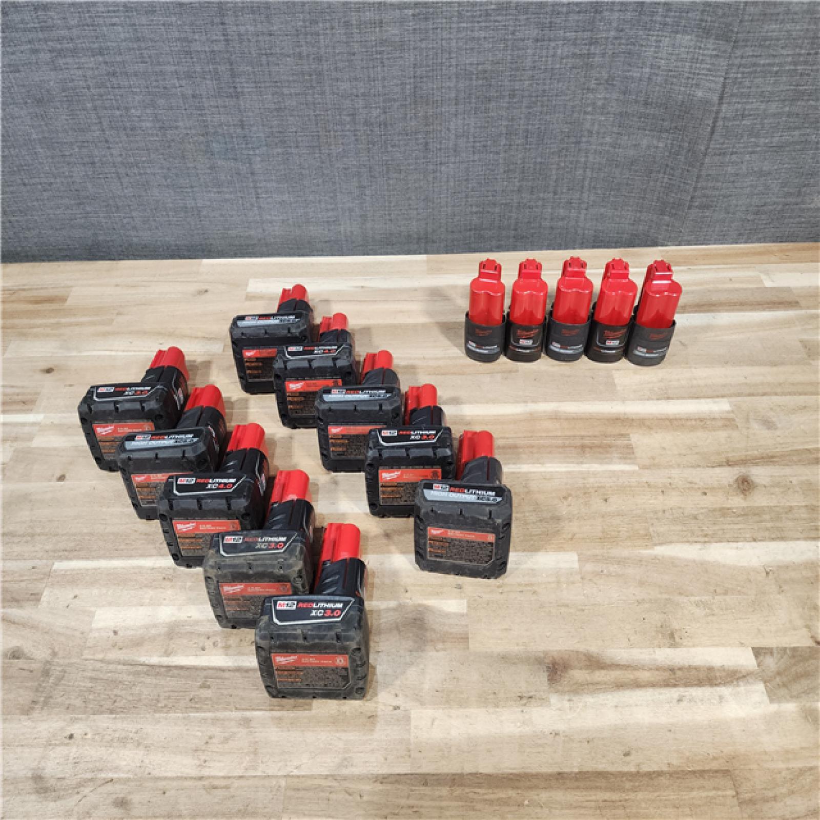 HOUSTON LOCATION - AS-IS MILWAUKEE BATTERY PACK QTY - 15