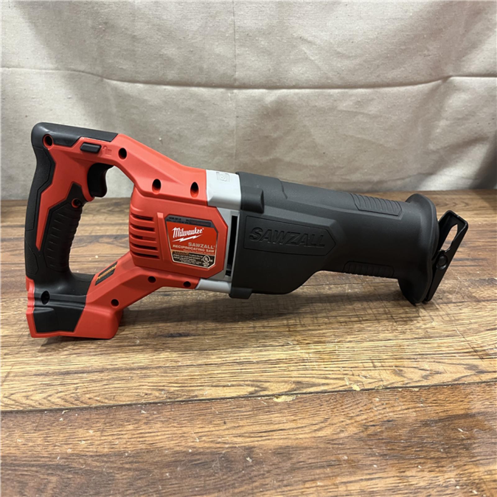 AS-IS  M18 18V Lithium-Ion Cordless Combo Tool Kit with Two 3.0Ah Batteries, 1-Charger, 1-Tool Bag (4-Tool)