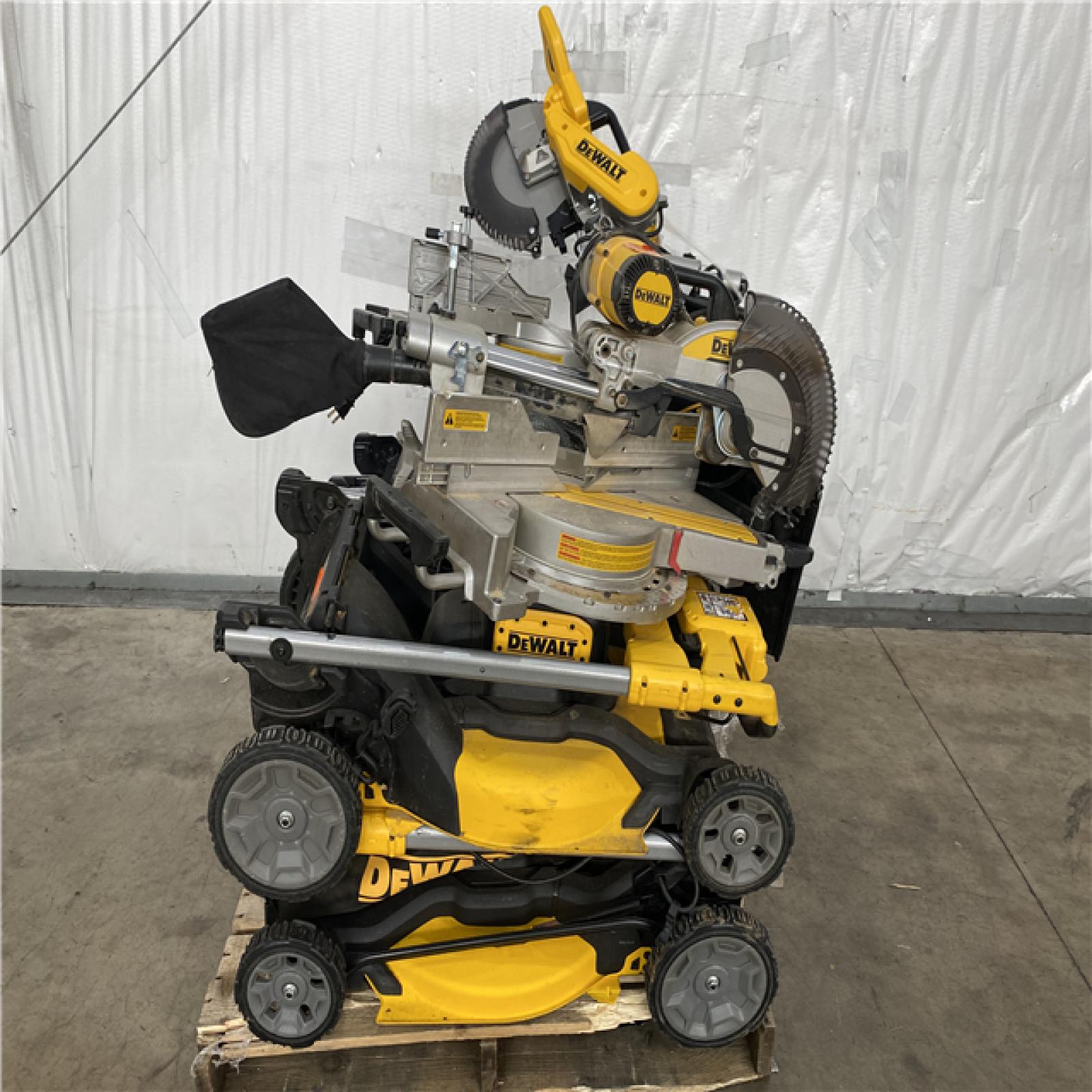 Houston Location AS IS - Tool Pallet