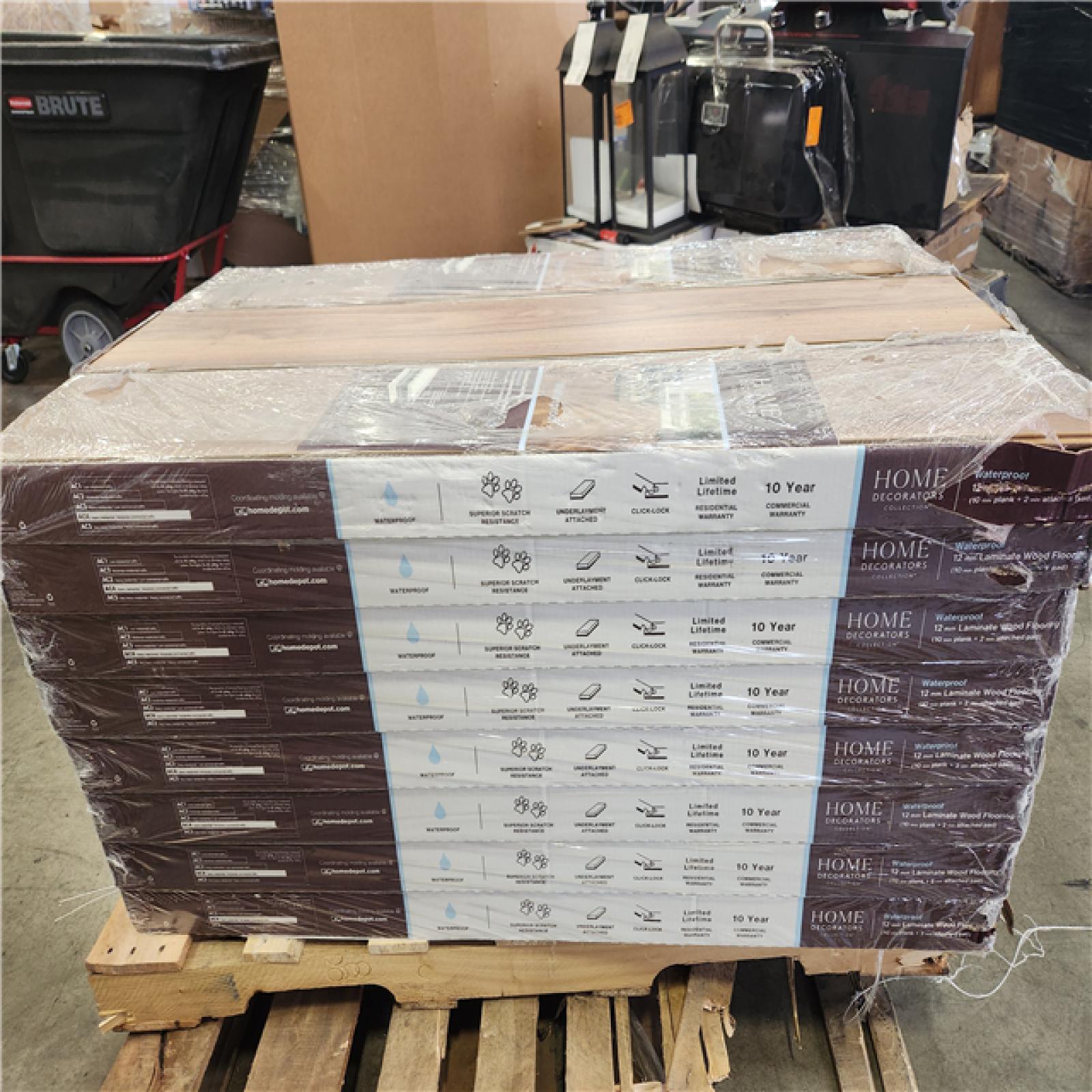 Phoenix Location Home Decorators Collection Chamblee Tuck Walnut 12 mm T x 8.03 in. W Waterproof Laminate Wood Flooring (382 sqft 24 case)