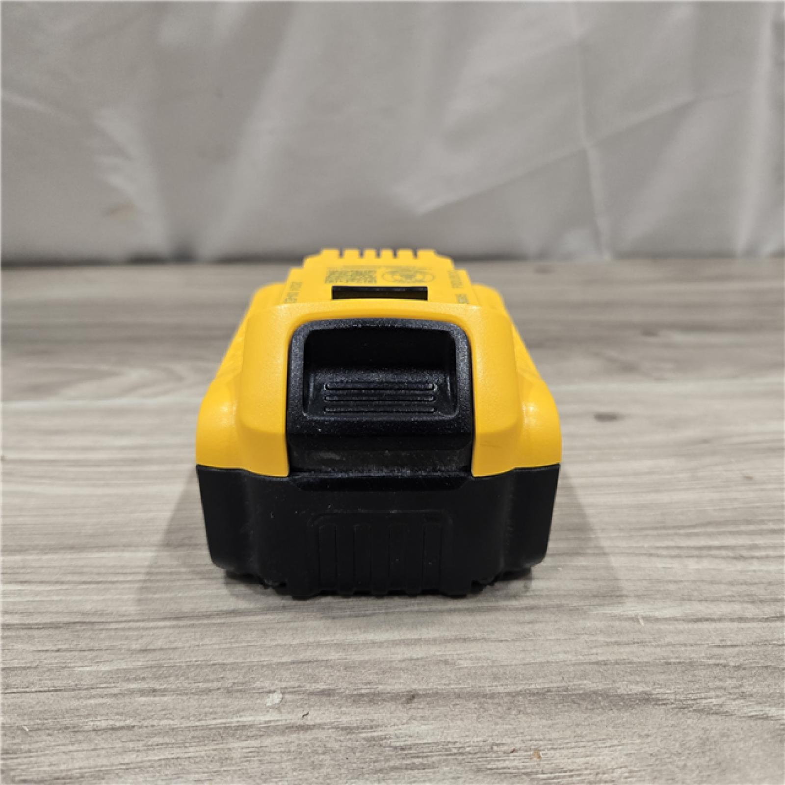 AS-IS DEWALT 20V Maximum XR 5.0 Ah Battery Starter Kit