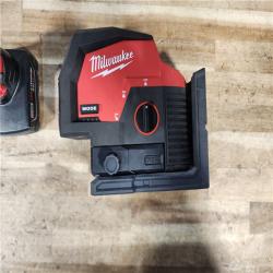 HOUSTON LOCATION - AS - IS Milwaukee Green 125 Ft. Cross Line and Plumb Points Laser Level Kit