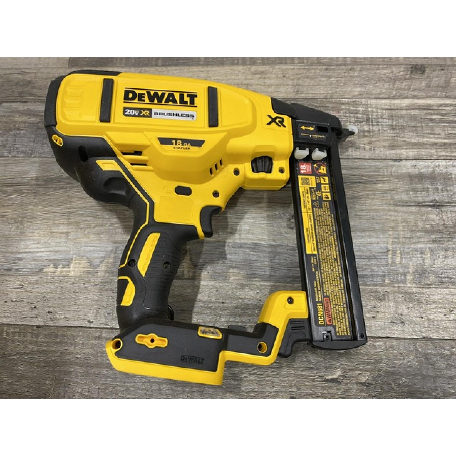 AS-IS DEWALT 20V MAX XR Lithium-Ion Cordless 18-Gauge Narrow Crown Stapler Kit