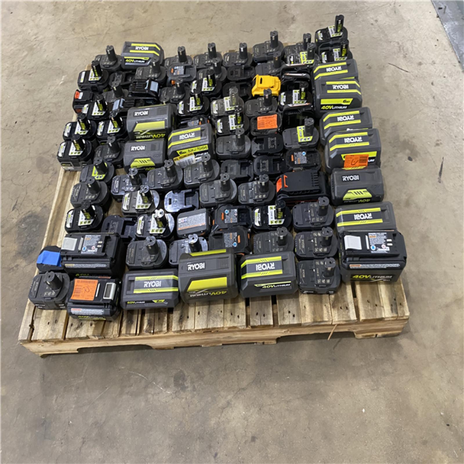 Houston Location AS IS - Tool Pallet