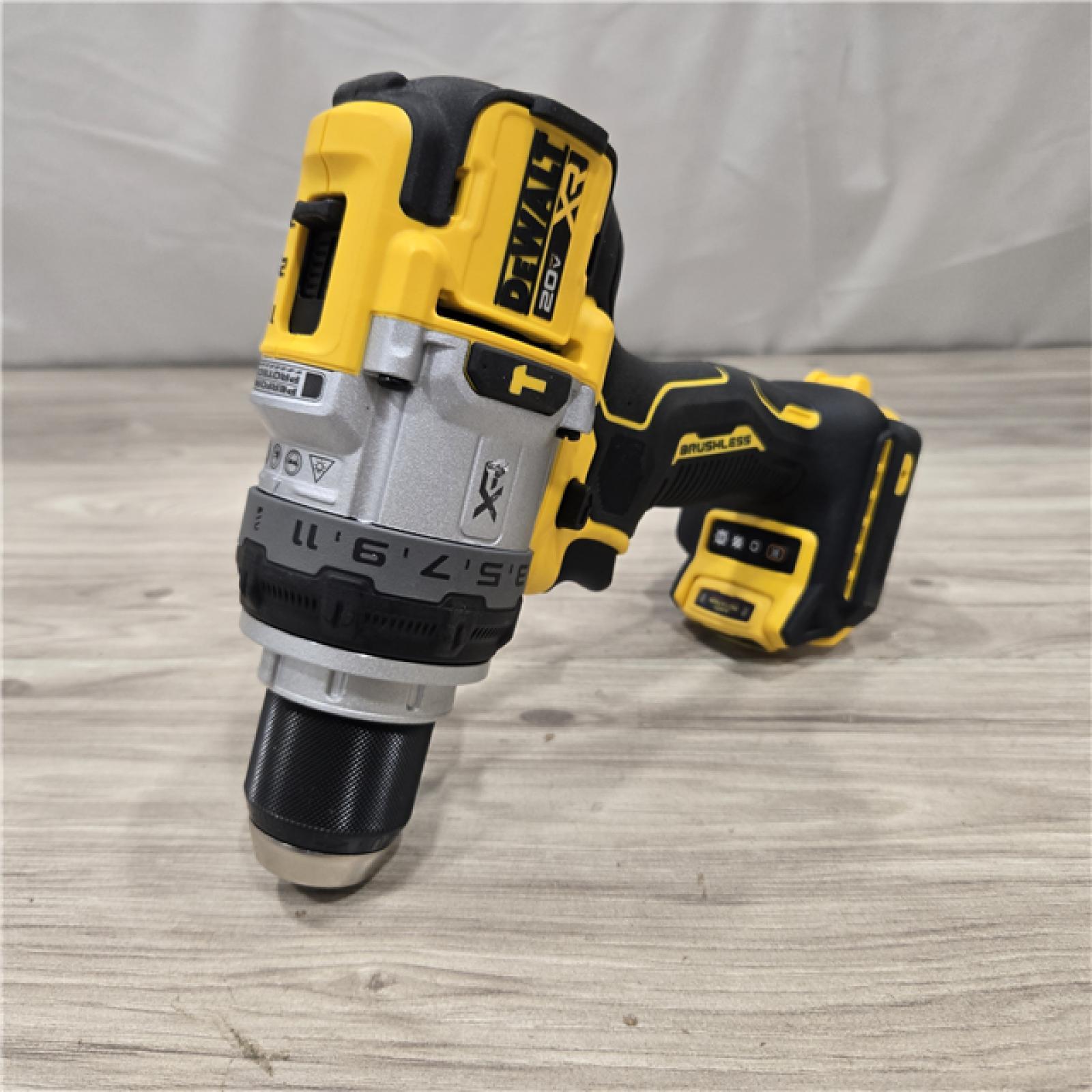 AS-IS DEWALT 20V XR Lithium-Ion Cordless Hammer Drill Kit