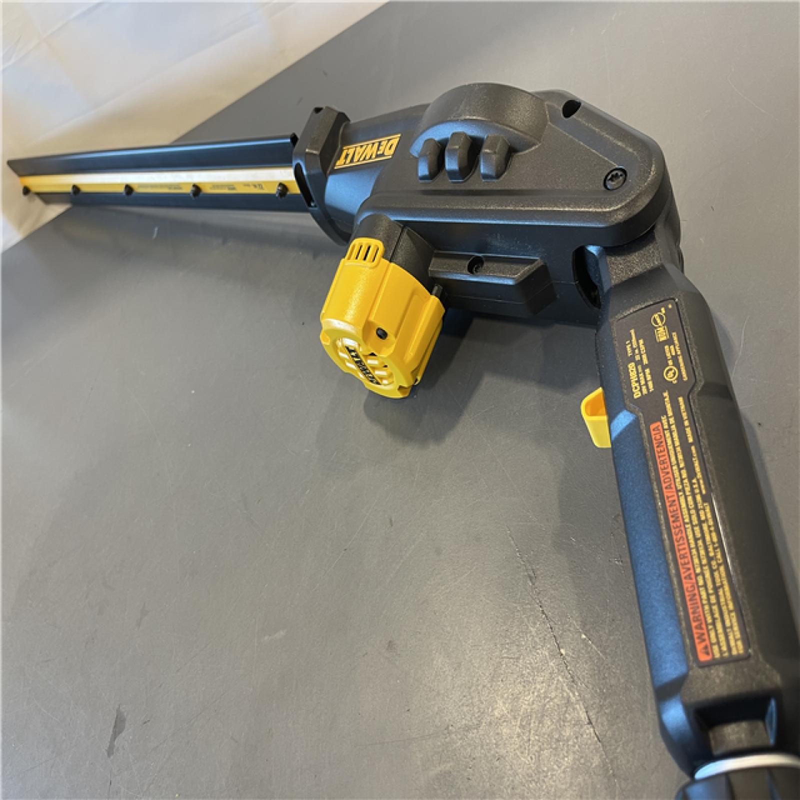 Like New! - DEWALT DCPH820M1 20V MAX Pole Hedge Trimmer Kit