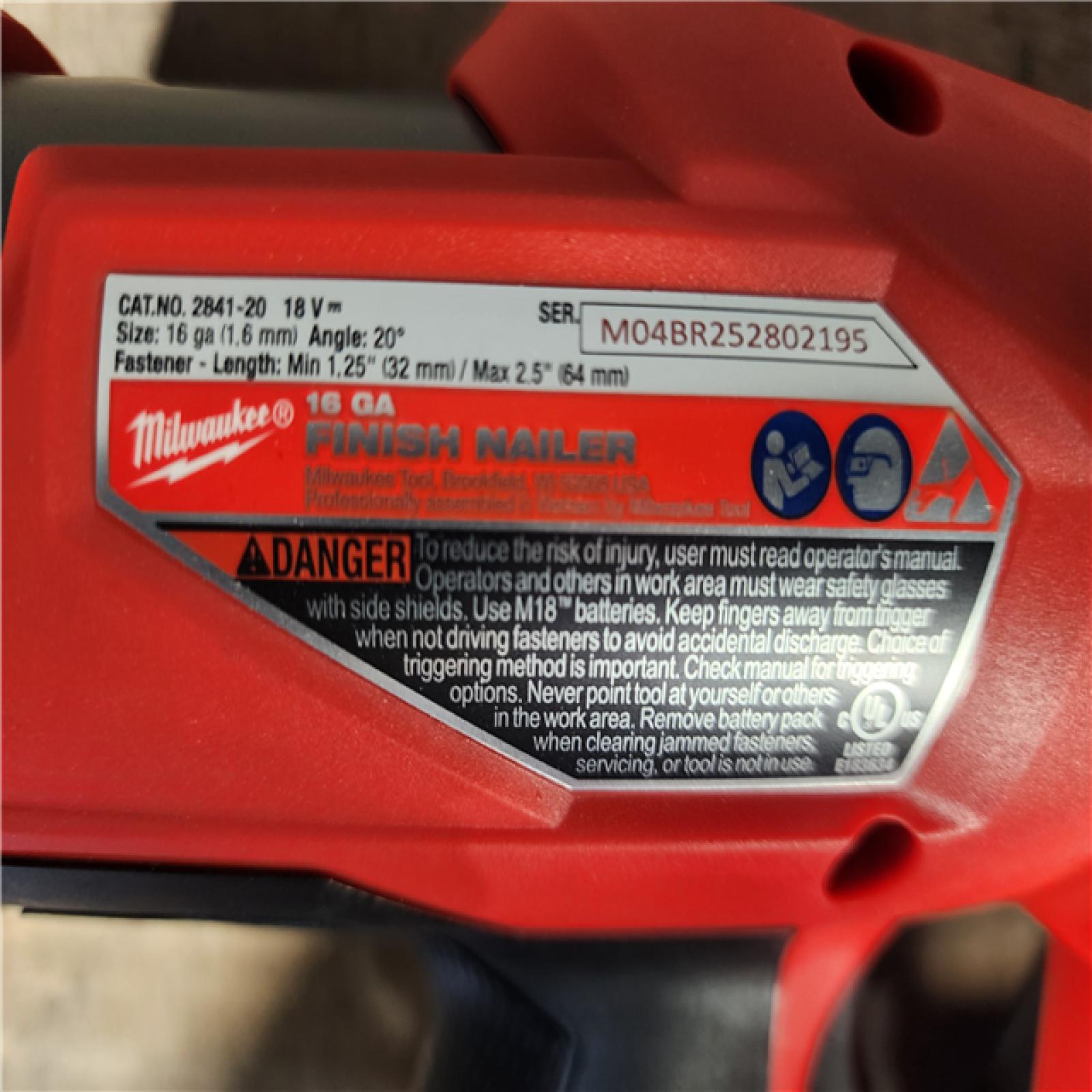 HOUSTON LOCATION - AS-IS Milwaukee 2841-20 18V Cordless Gen II 16 Gauge Angled Finish Nailer (Tool Only)