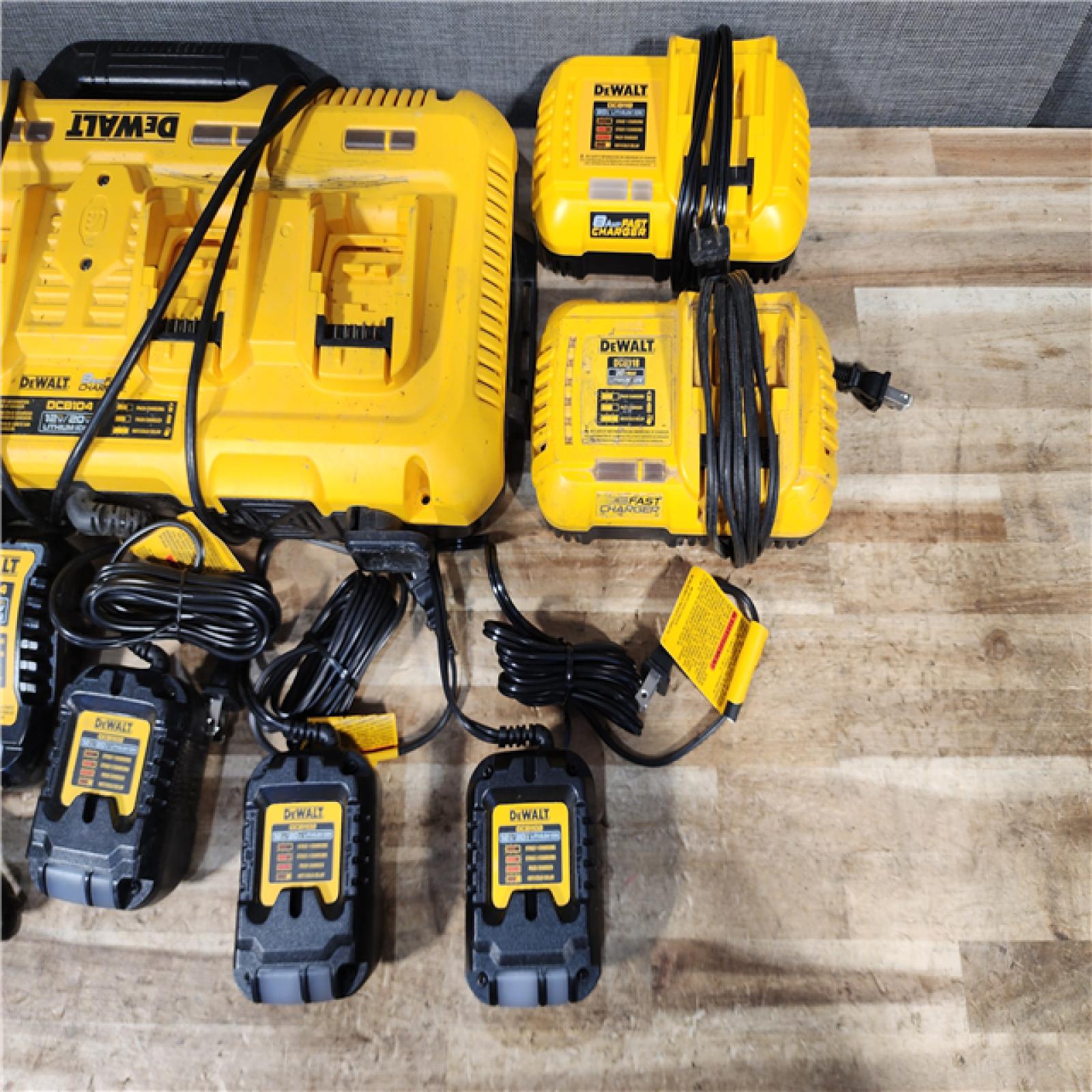 HOUSTON LOCATION - AS - IS DEWALT BATTERY CHARGER PACK QTY - 7