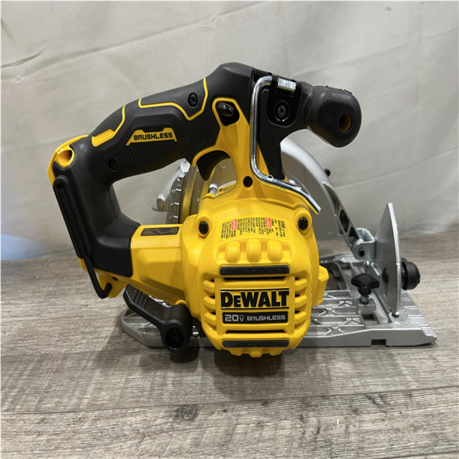 AS-IS DEWALT 20V MAX Cordless Brushless 6-1/2 in. Sidewinder Style Circular Saw (Tool Only)