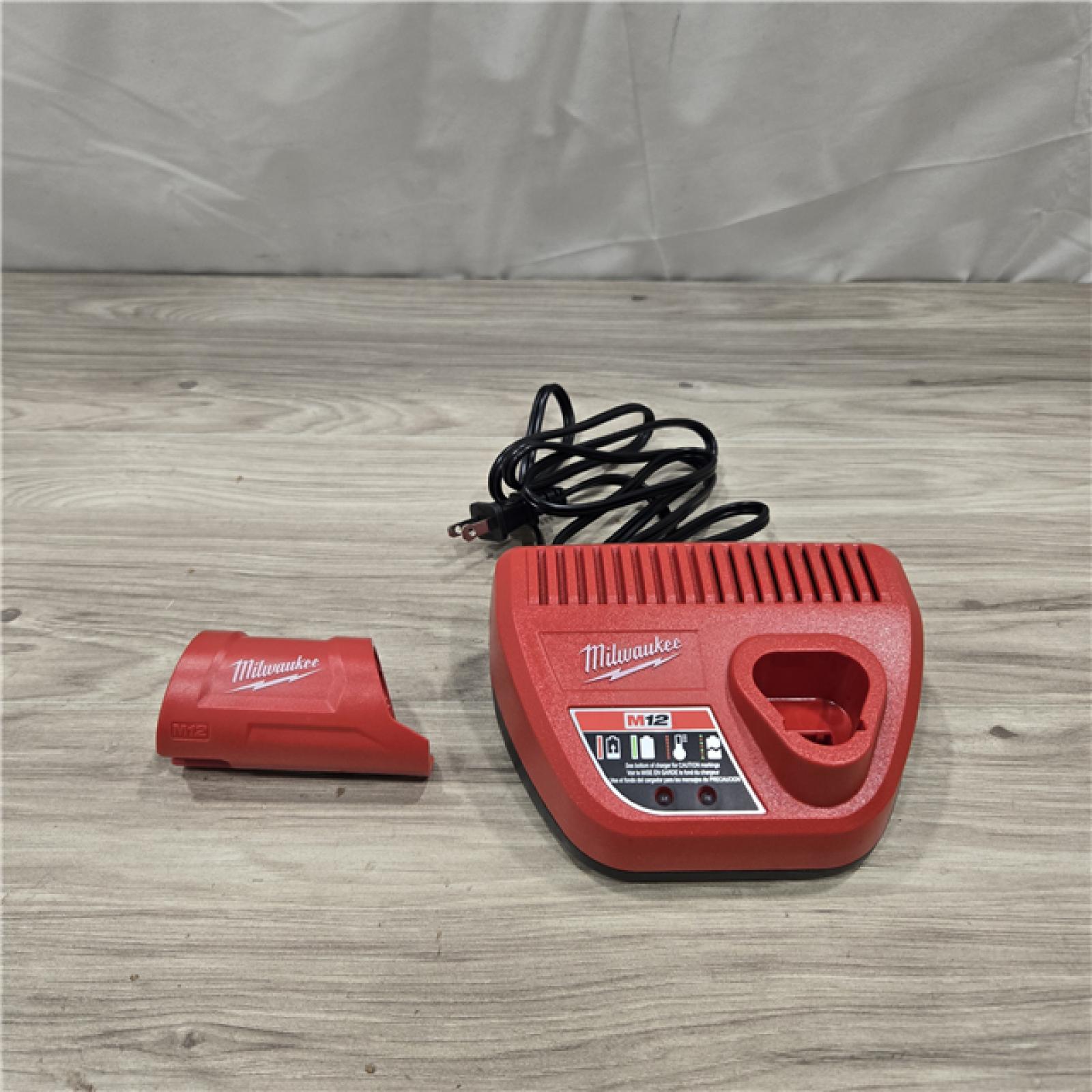 AS-IS Milwaukee M12 Large Heated Axis Vest Kit