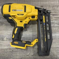 AS-IS DEWALT 20V MAX XR Lithium-Ion 16-Gauge Cordless Finish Nailer Kit