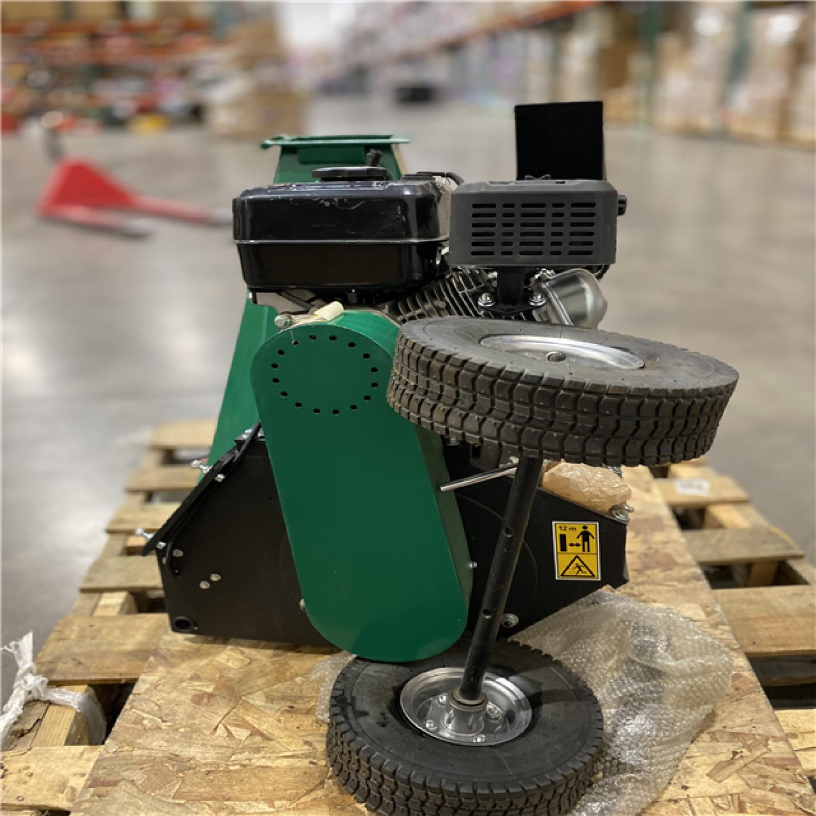 Dallas Location - As-Is APWC210 Woodchipper 4 Cutter Chipper Shredder