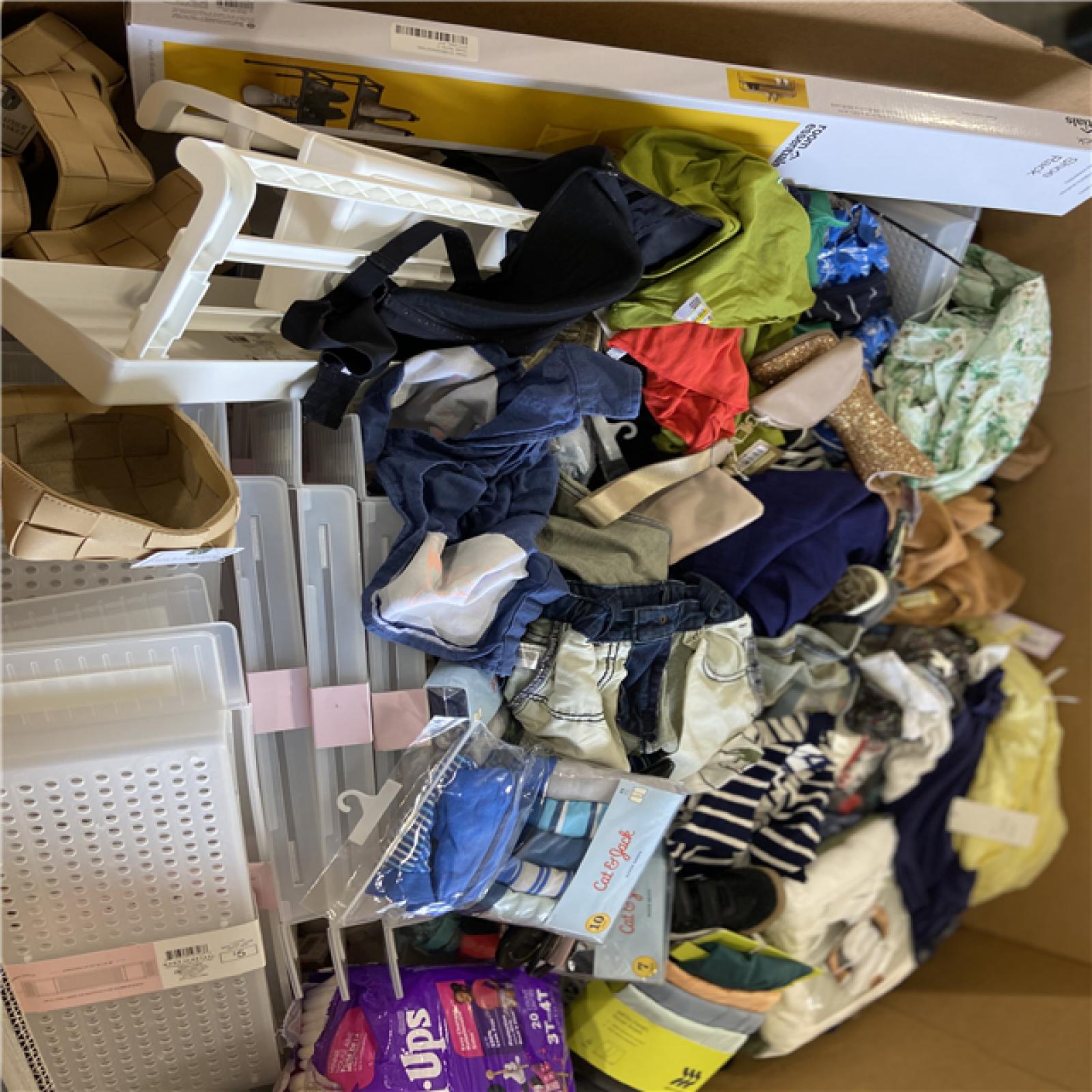 DALLAS LOCATION - BULLSEYE CLOTHING, HOME GOODS PALLET