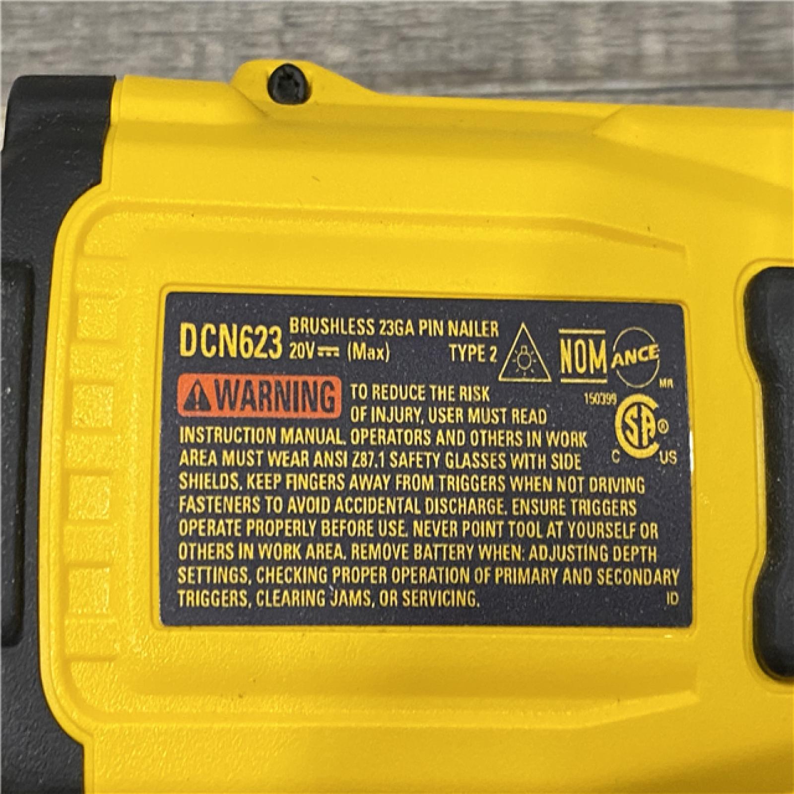 AS-IS DEWALT ATOMIC 20V MAX Lithium Ion Cordless 23 Gauge Pin Nailer Kit