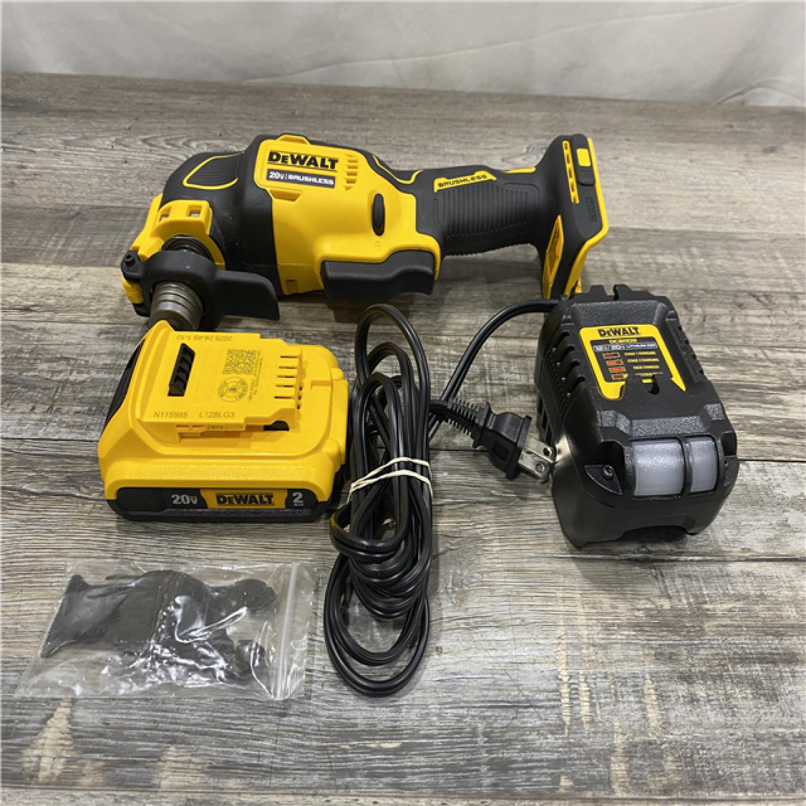 AS-IS DEWALT 20-Volt MAX Lithium-Ion Cordless Brushless Oscillating Tool Kit