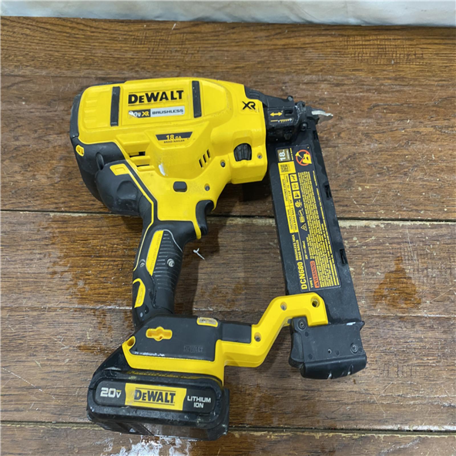 AS-IS DeWalt 20V MAX XR Lithium-Ion Electric Cordless 18-Gauge Brad Nailer (Tool Only)