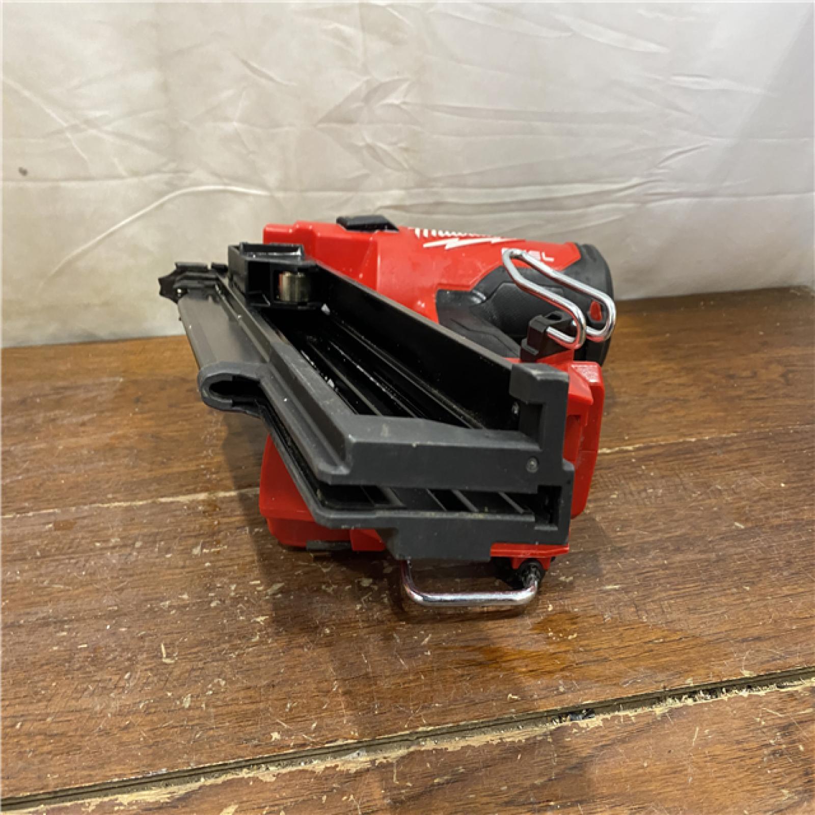 AS-IS Milwaukee 2744-20 M18 FUEL 3-1/2 in. 18-Volt 21-Degree Lithium-Ion Brushless Cordless Framing Nailer (Tool-Only)