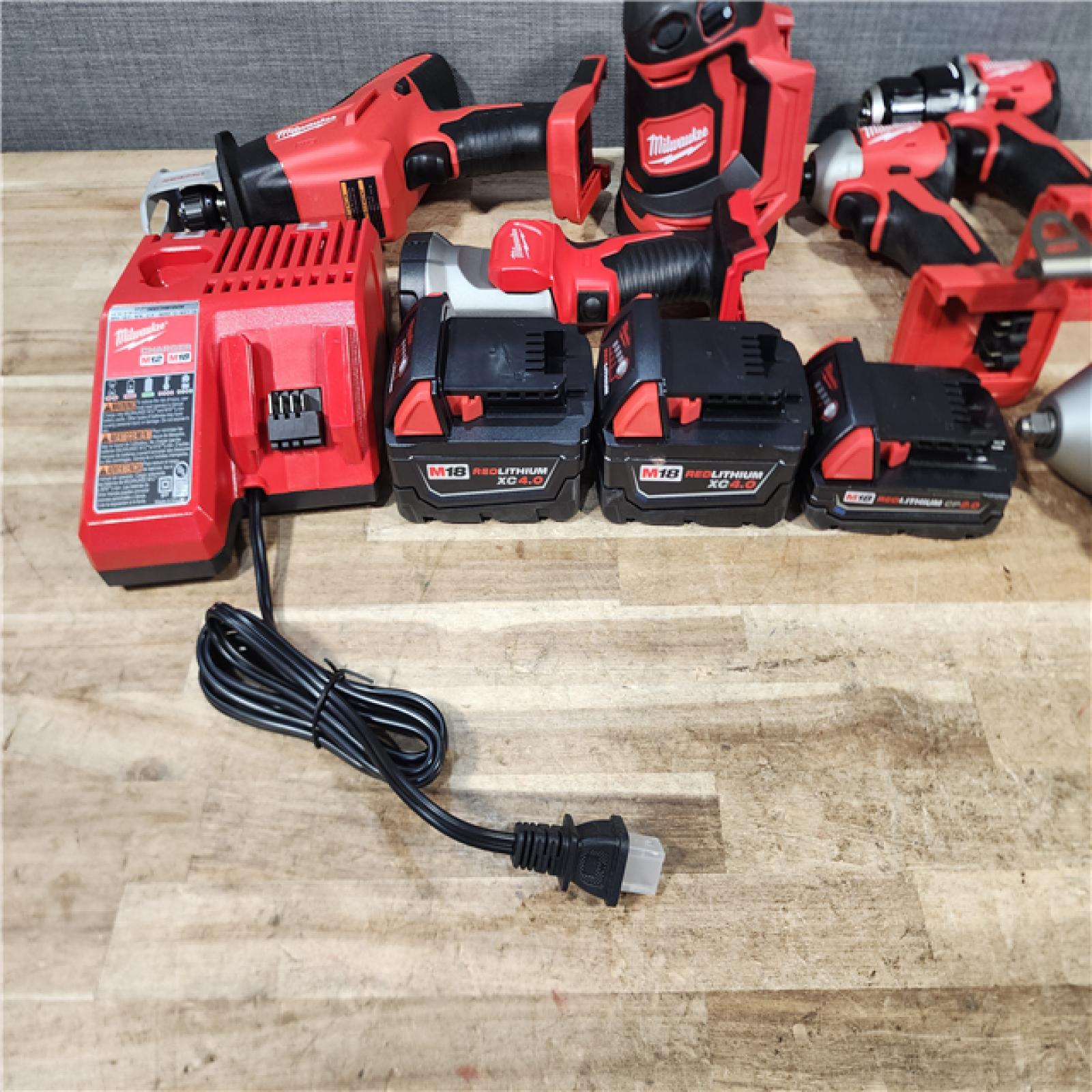 HOUSTON LOCATION - AS - IS Milwaukee 6 Tool Combo Kit W/ (3) Battery & Charger