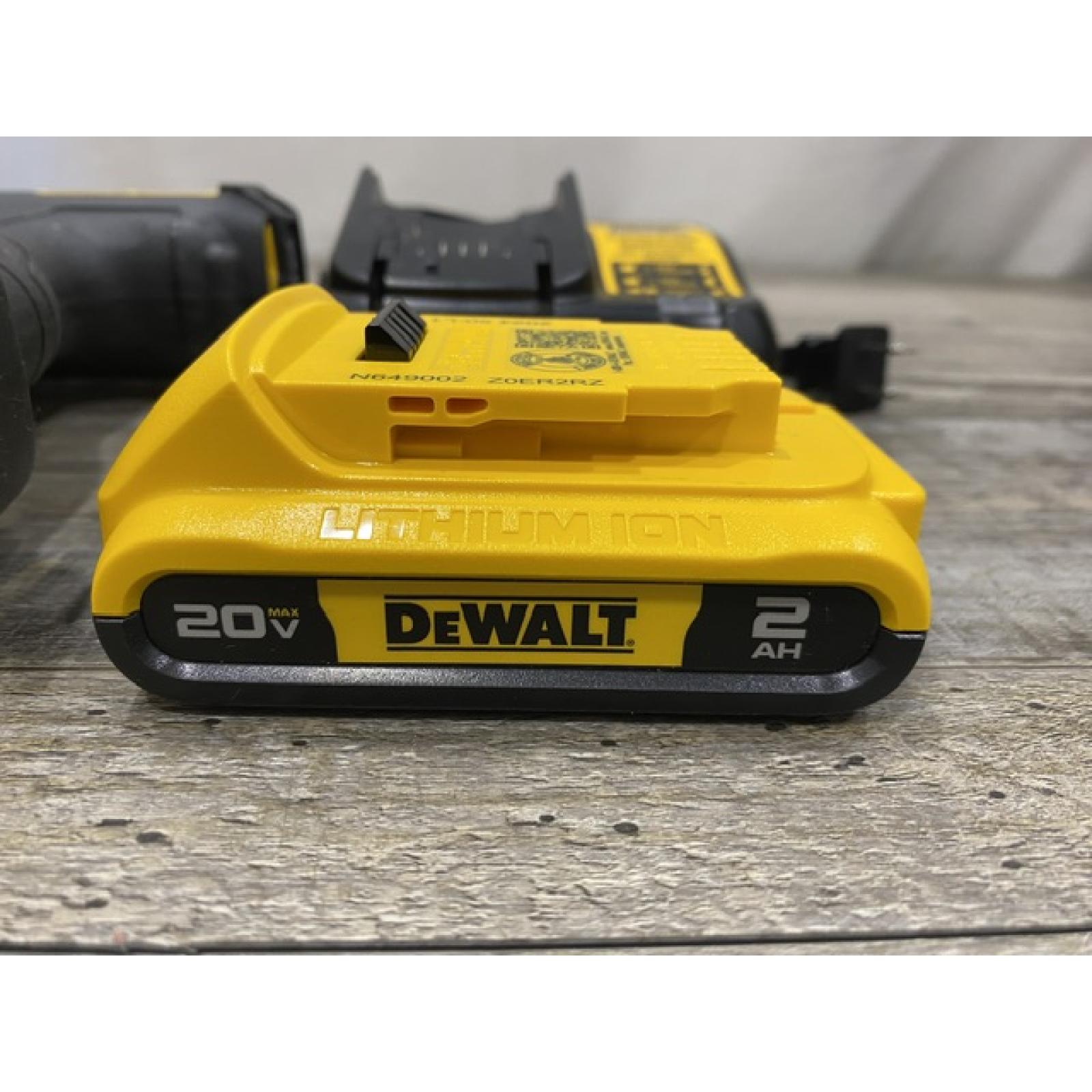 AS-IS DEWALT 20V MAX Cordless Battery Powered Pruner Kit