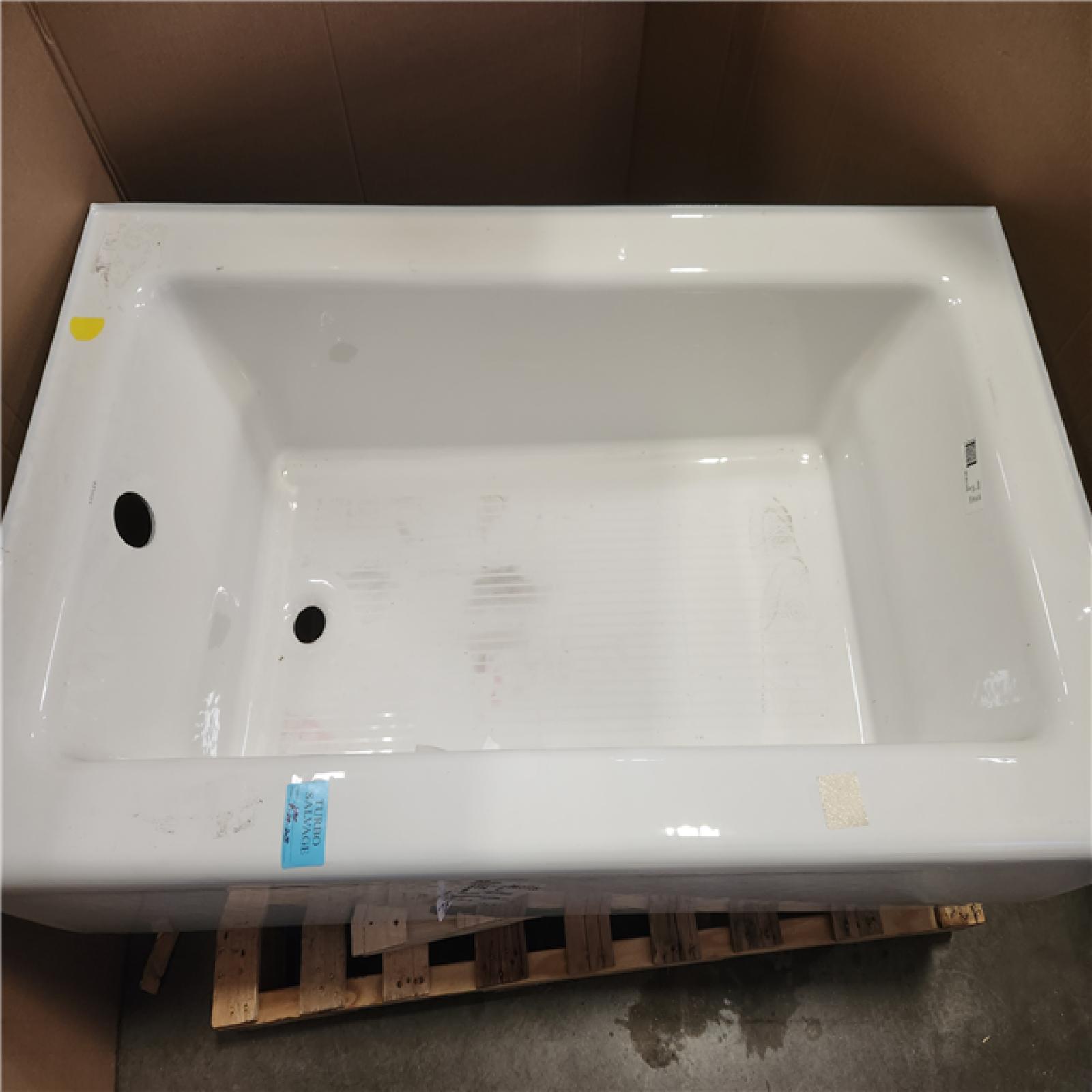 Phoenix AS-IS KOHLER Bellwether 60 in. x 32 in. Soaking Bathtub with Left-Hand Drain in White