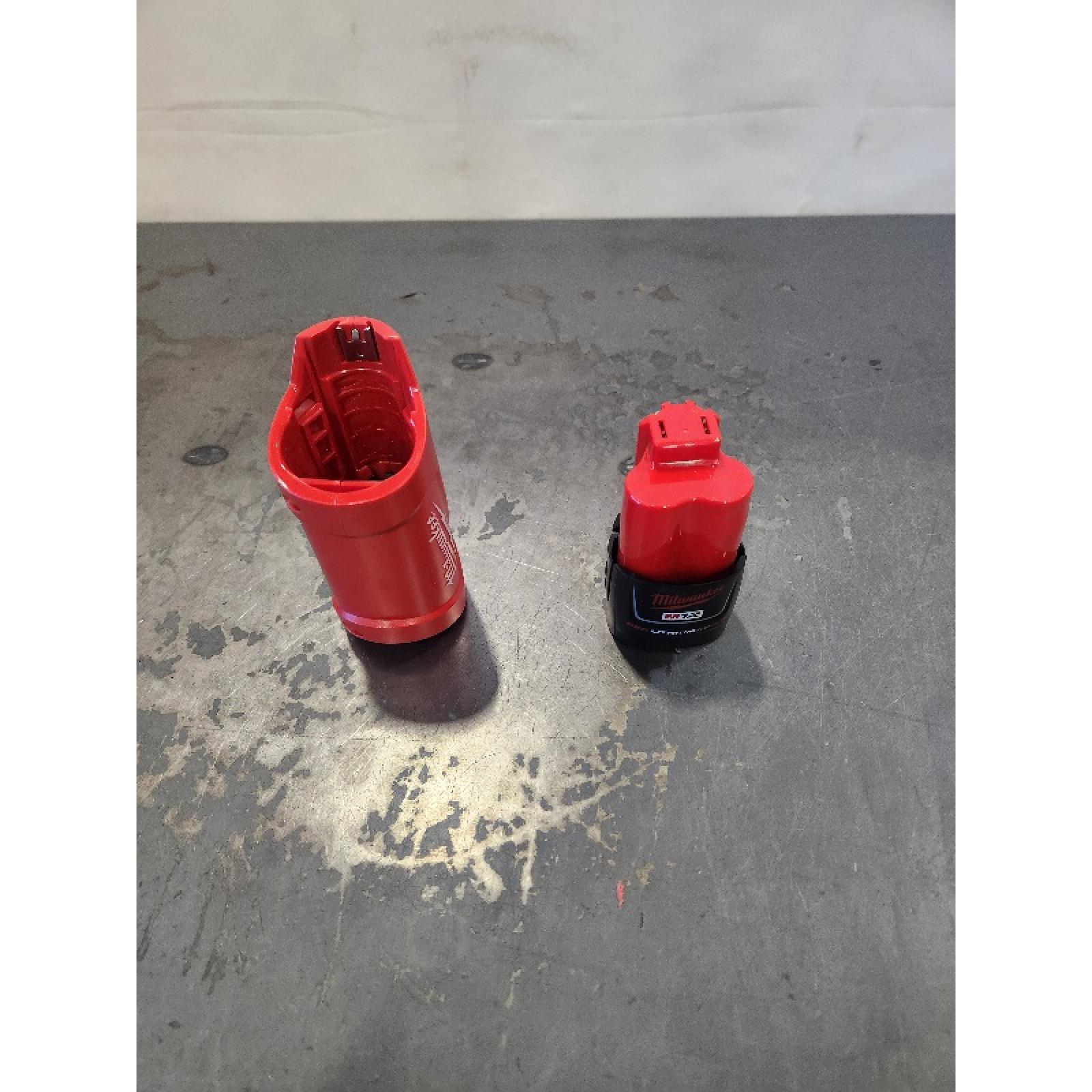 AS-IS- Men's X-Large M12 12-Volt Lithium-Ion Cordless Tough Shell Navy Blue Heated Jacket with (1) 3.0 Ah Battery and Charger