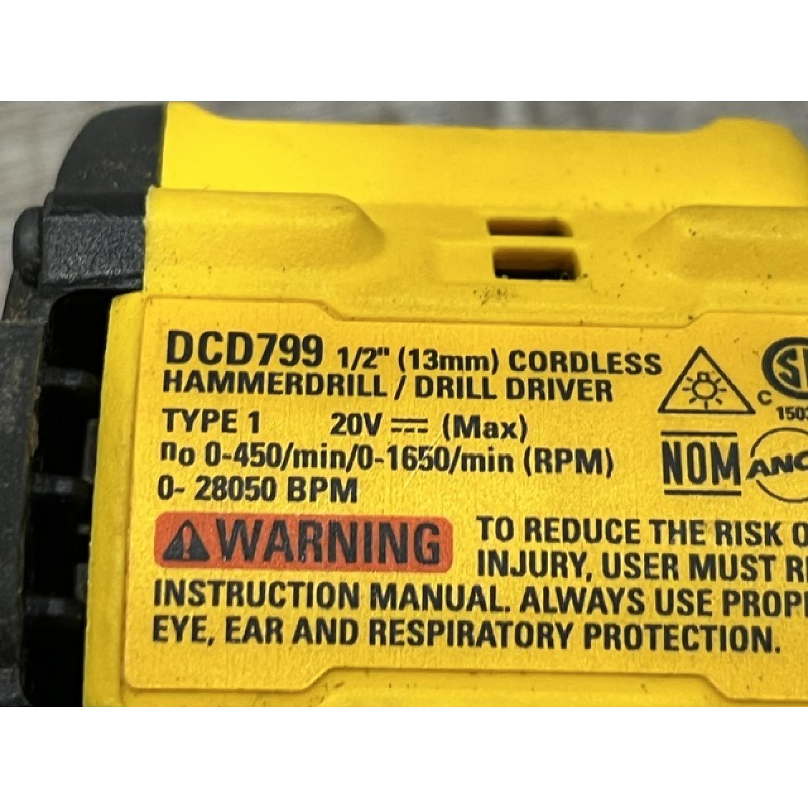 AS-IS DEWALT ATOMIC 20V Lithium-Ion Cordless 1/2 in. Hammer Drill Kit