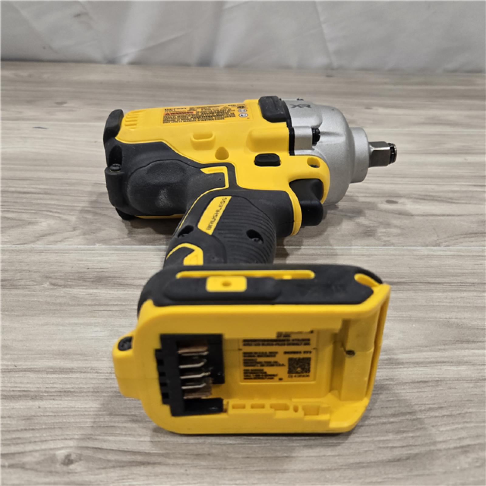 AS-IS DeWalt 20V MAX 1/2 in. Cordless Mid-Range Impact Wrench Tool Only