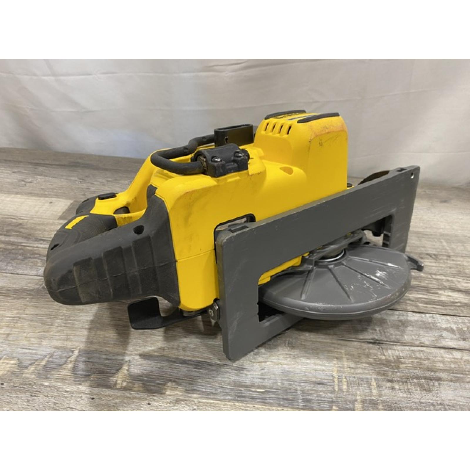 AS-IS DEWALT FLEXVOLT 60V MAX Cordless Brushless 7-1/4 in. Wormdrive Style Circular Saw (Tool Only)